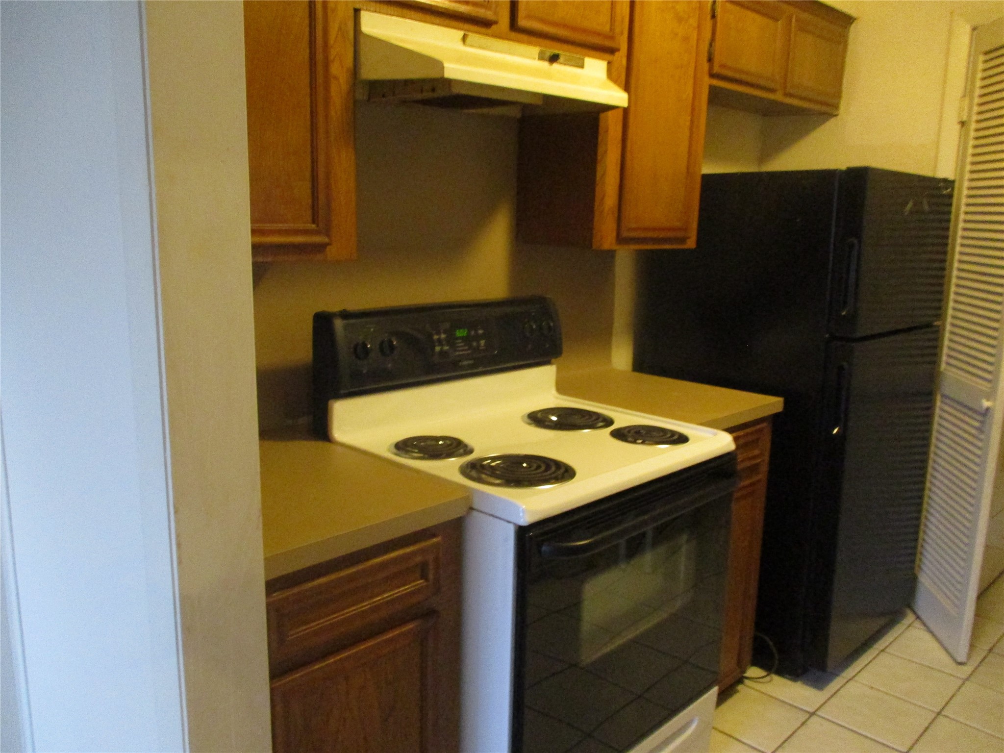 10806 Lynbrook Drive B Property Photo 42
