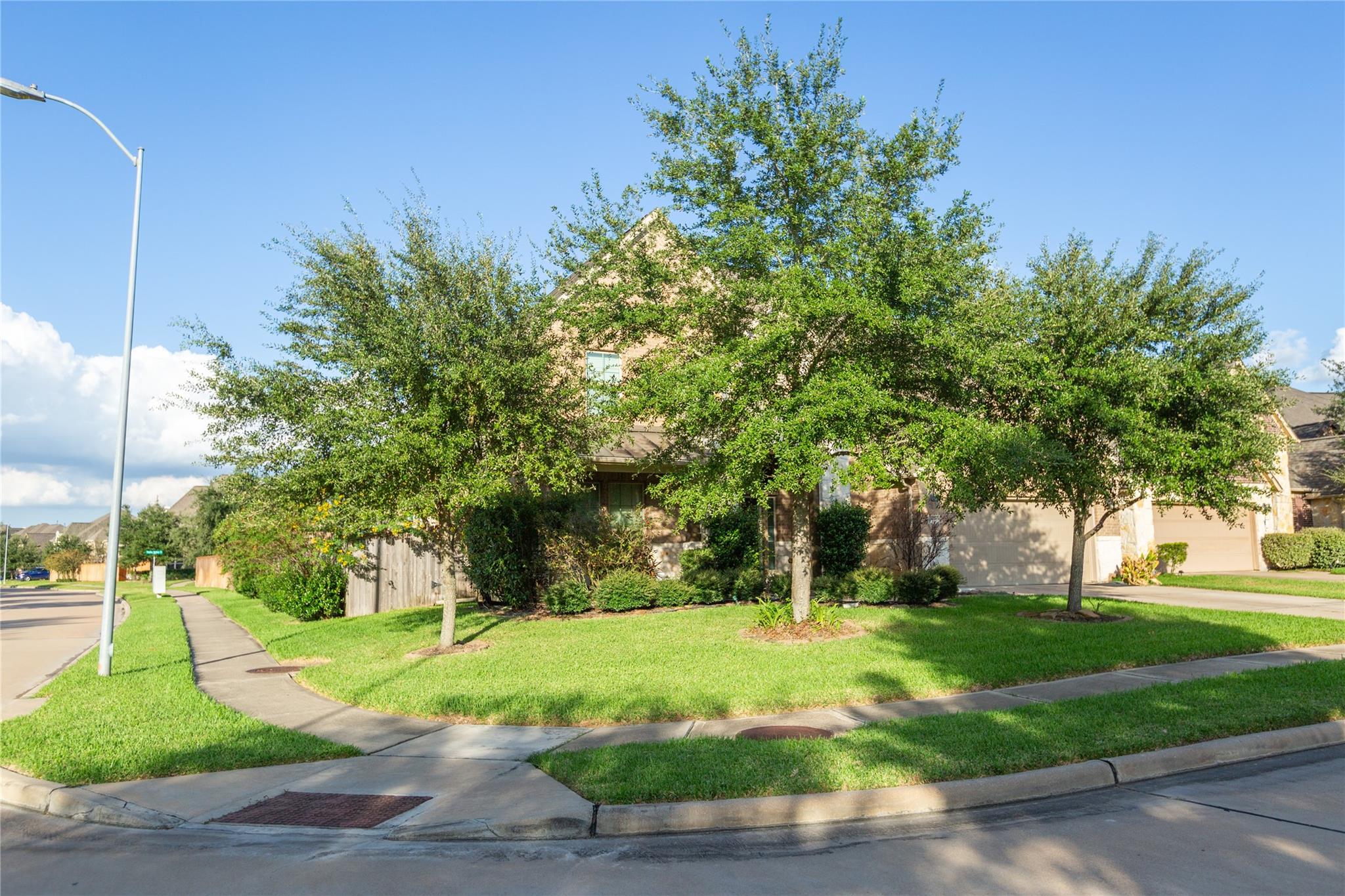 21014 Brunson Falls Drive, Richmond Tx 77407 Property Photo 2