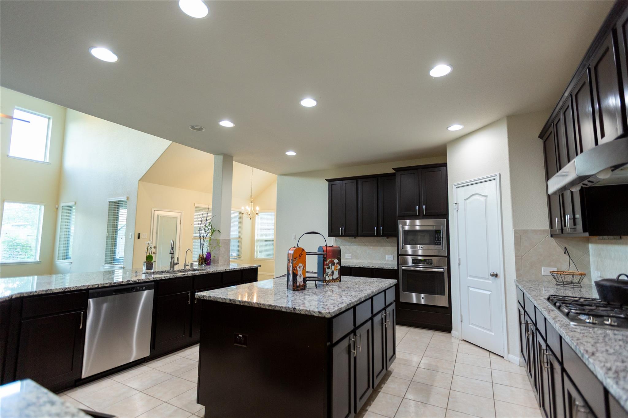 21014 Brunson Falls Drive, Richmond Tx 77407 Property Photo 5