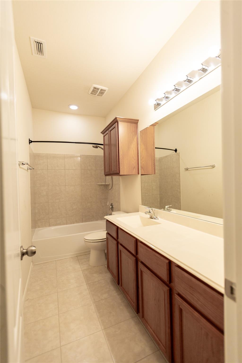 21014 Brunson Falls Drive, Richmond Tx 77407 Property Photo 17