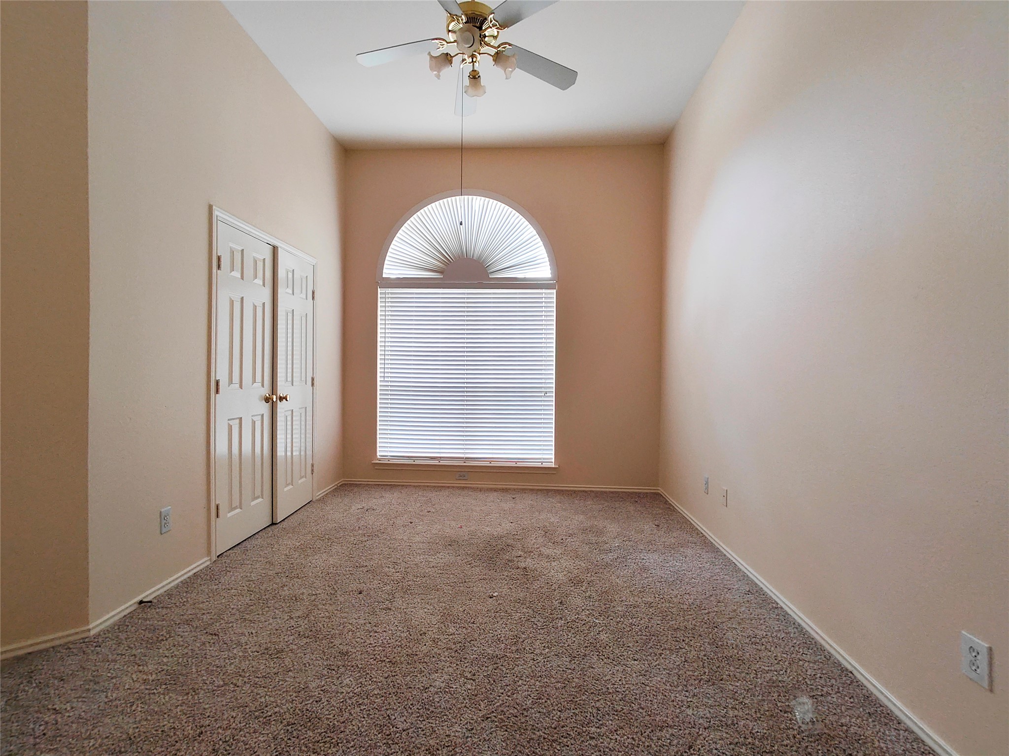 7127 Bristol Ridge Drive Property Photo 7