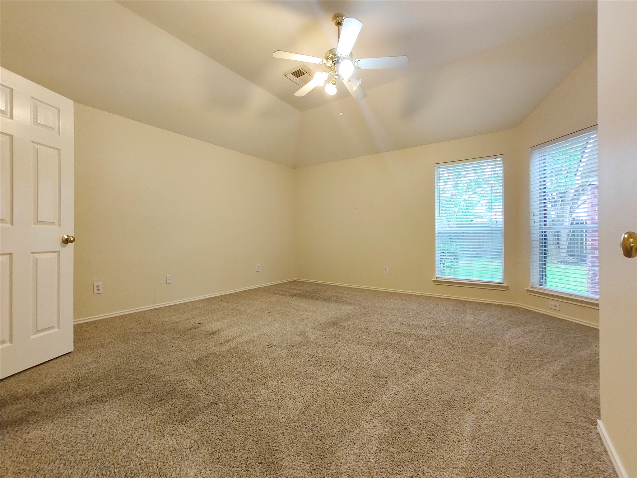 7127 Bristol Ridge Drive Property Photo 11