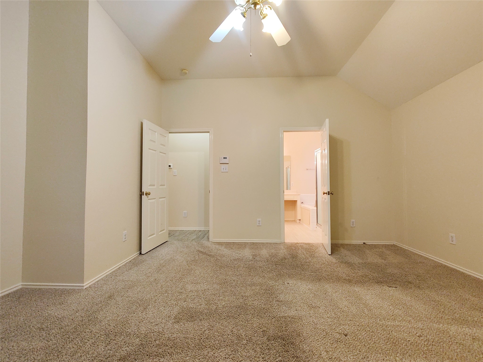 7127 Bristol Ridge Drive Property Photo 14