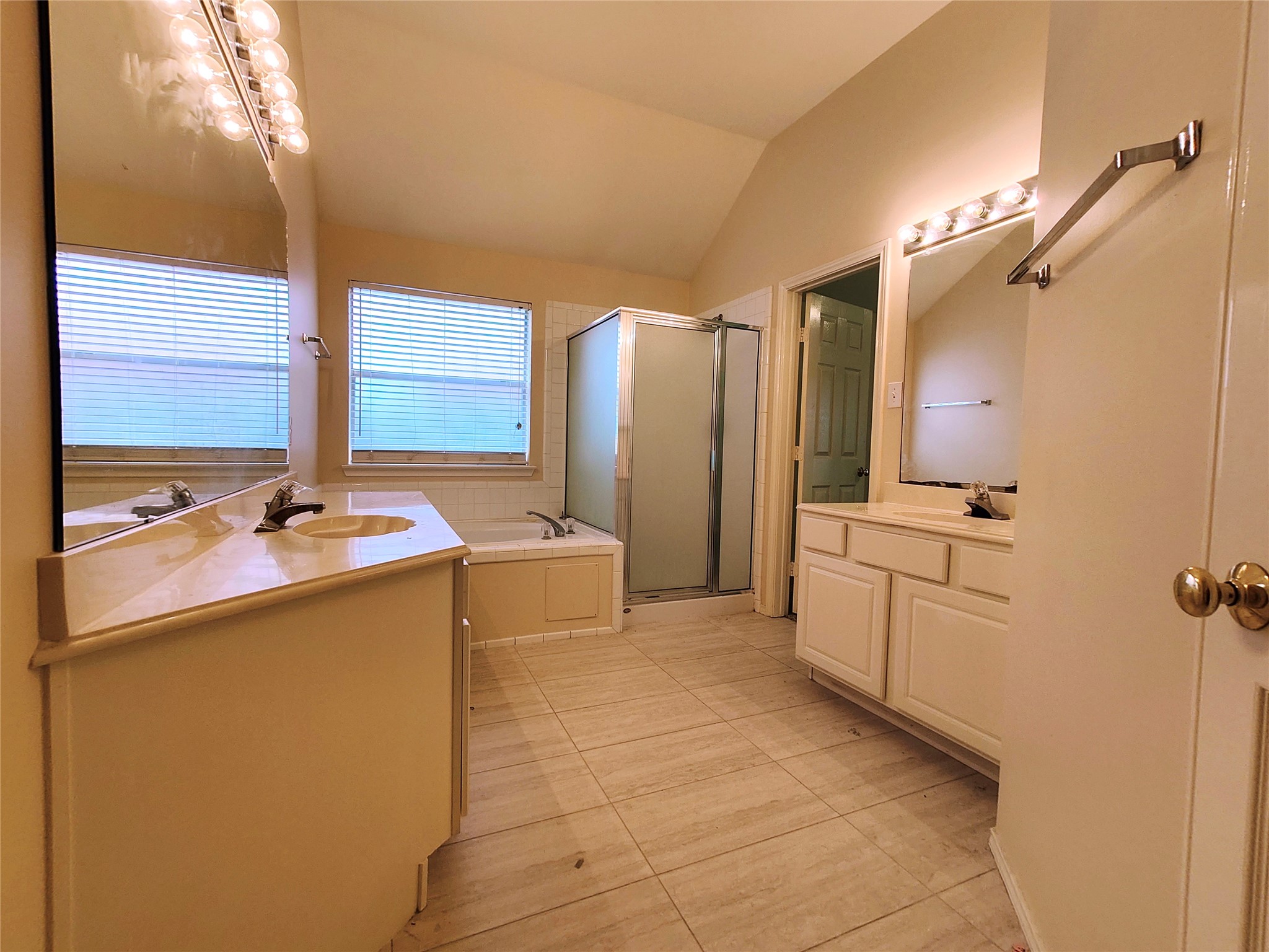 7127 Bristol Ridge Drive Property Photo 17
