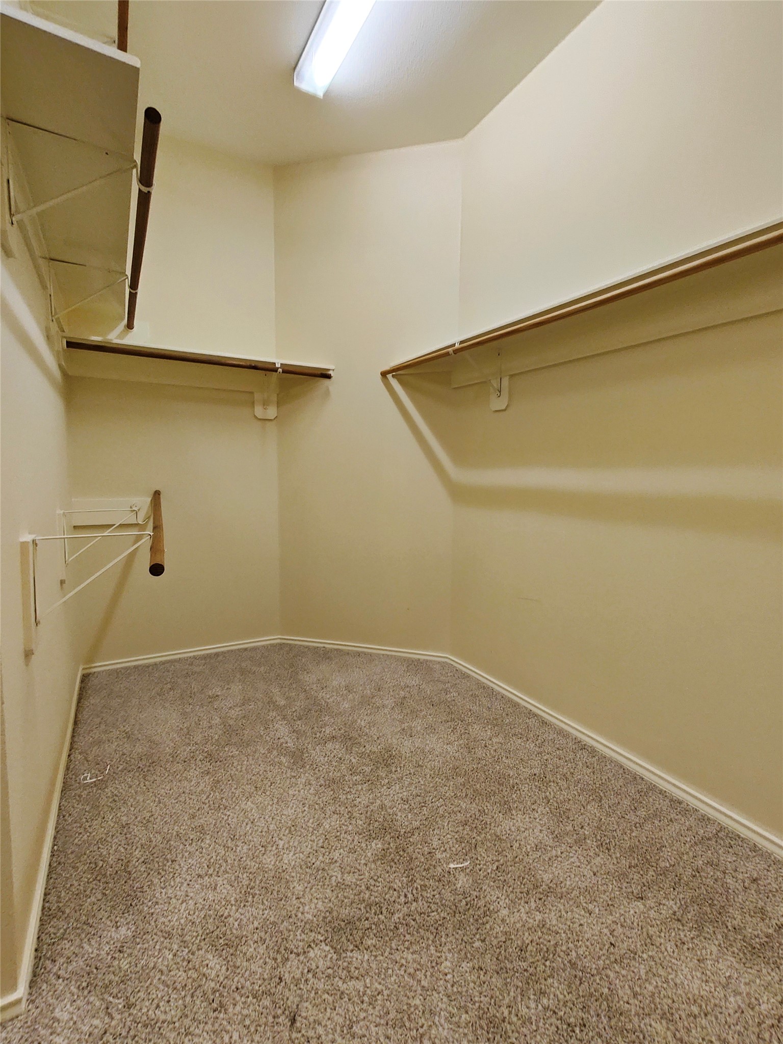 7127 Bristol Ridge Drive Property Photo 24