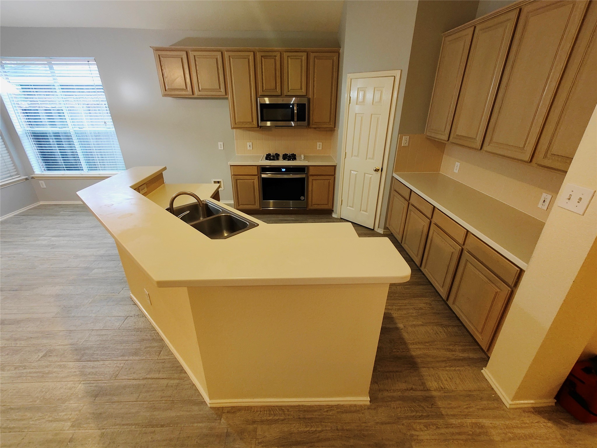 7127 Bristol Ridge Drive Property Photo 33