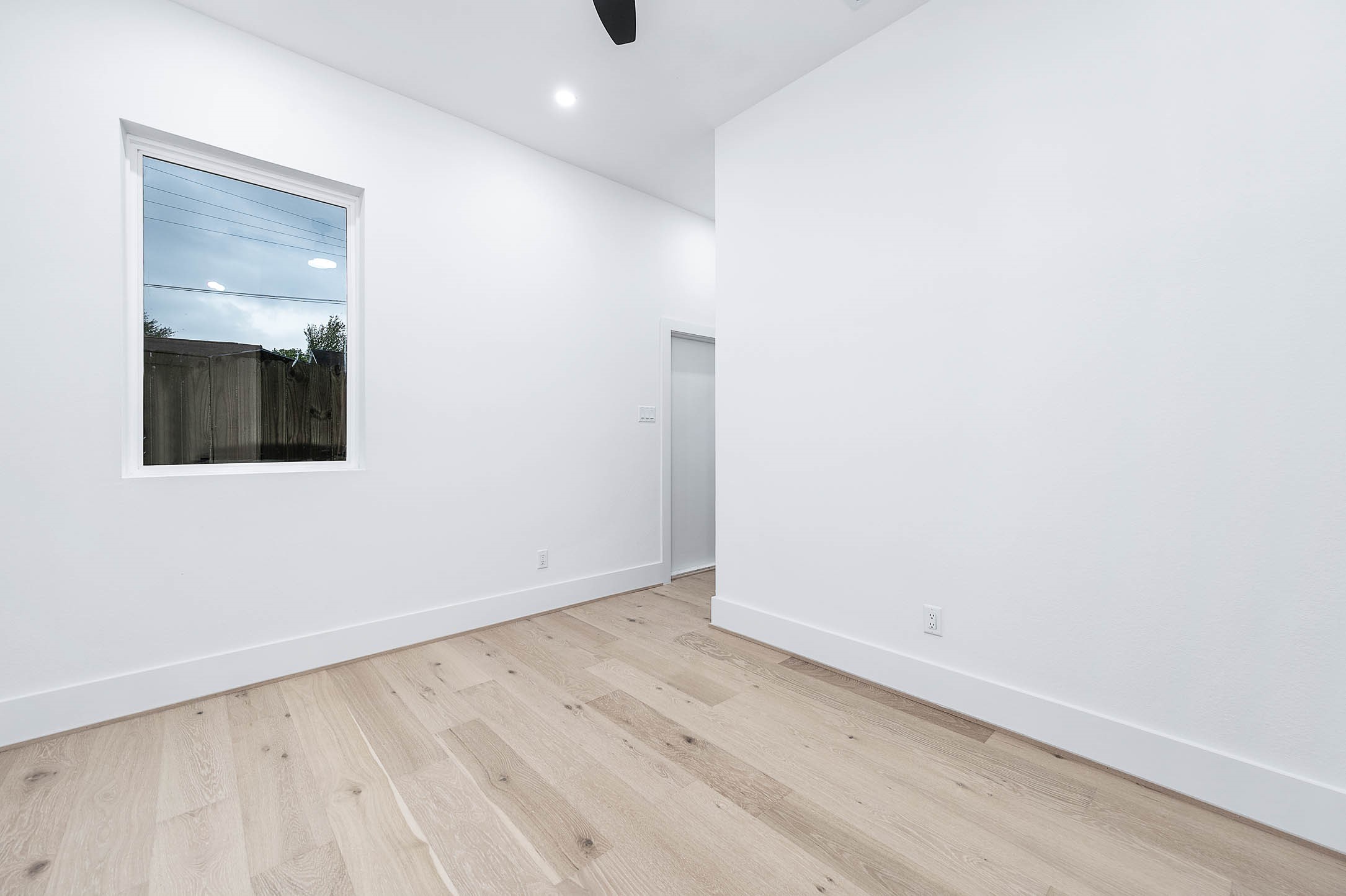 319 N Nagle Street Property Photo 6