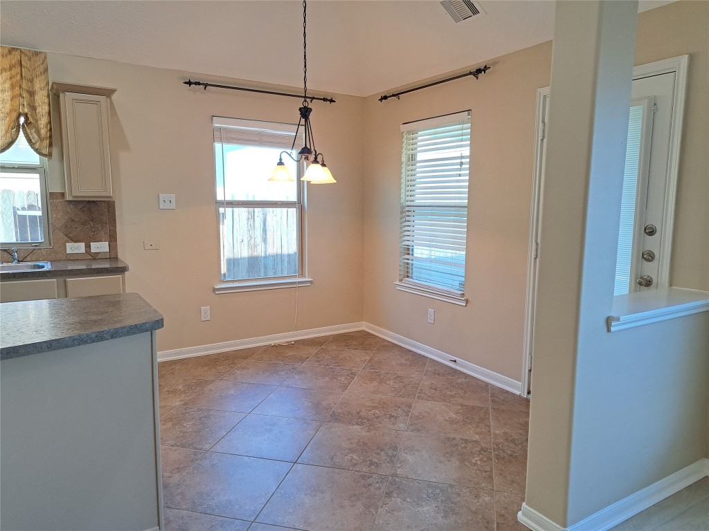 21910 Cascade Hollow Lane Property Photo 12