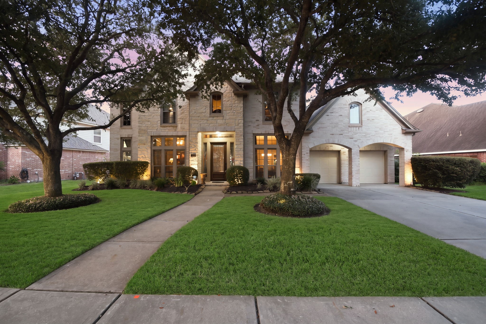 1020 Broad Bay Lane Property Photo 1