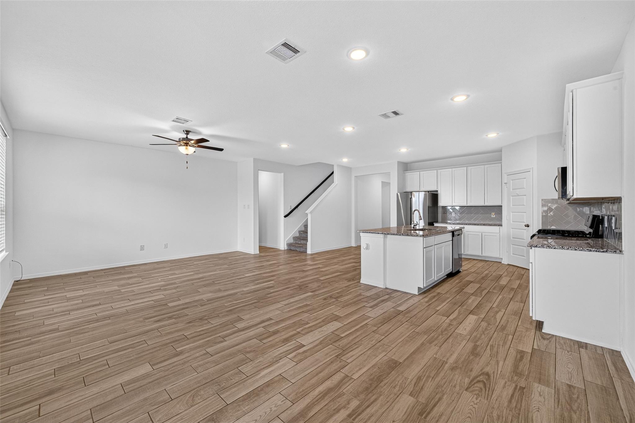 23131 Forebear Drive Property Photo 9