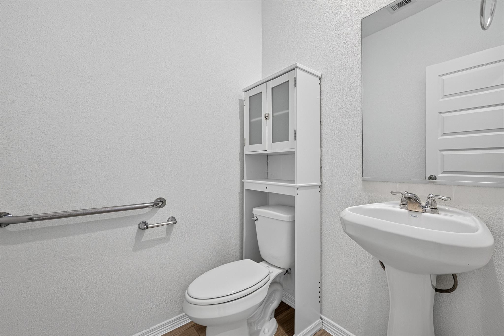 23131 Forebear Drive Property Photo 13