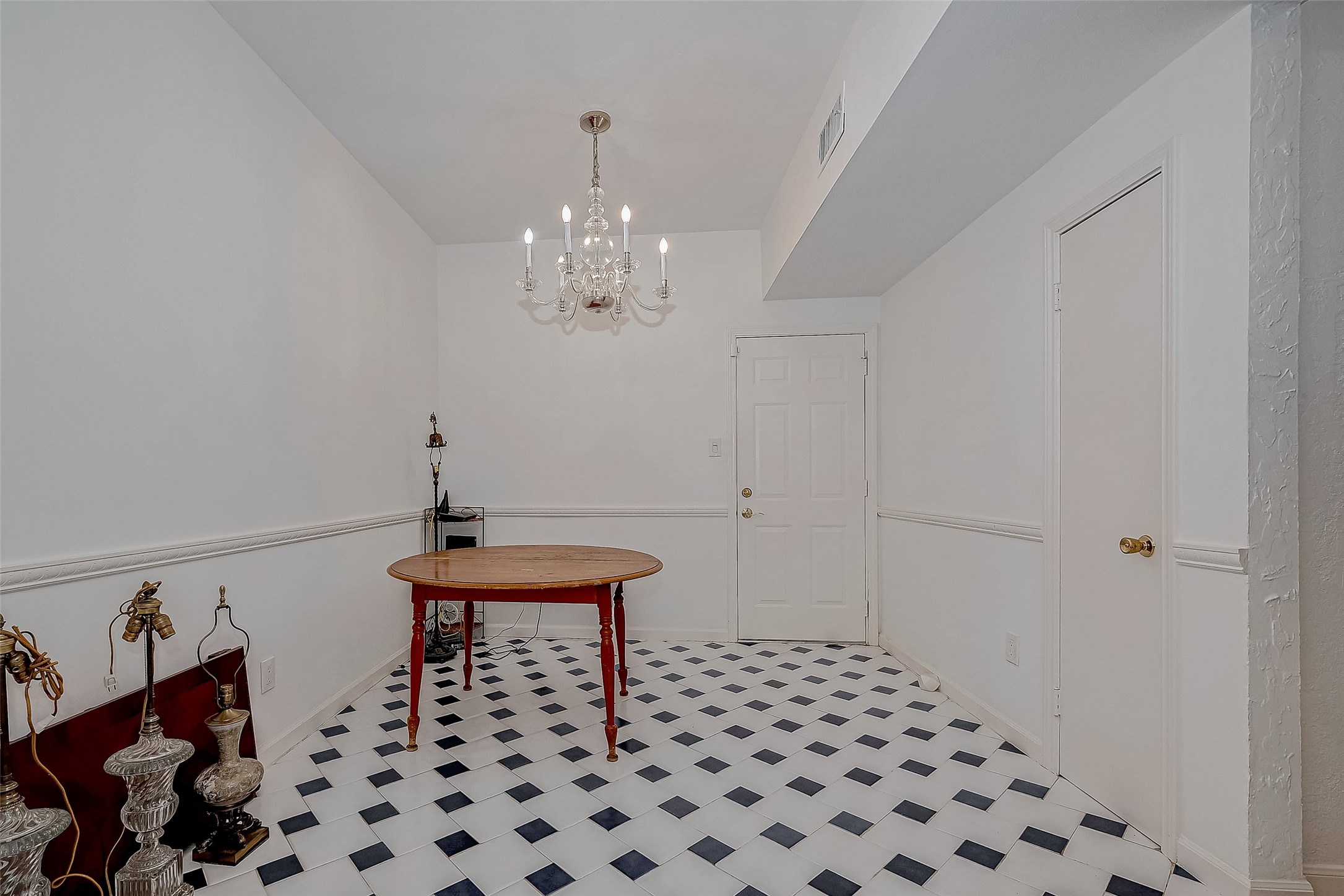 7502 Olympia Drive Property Photo 17