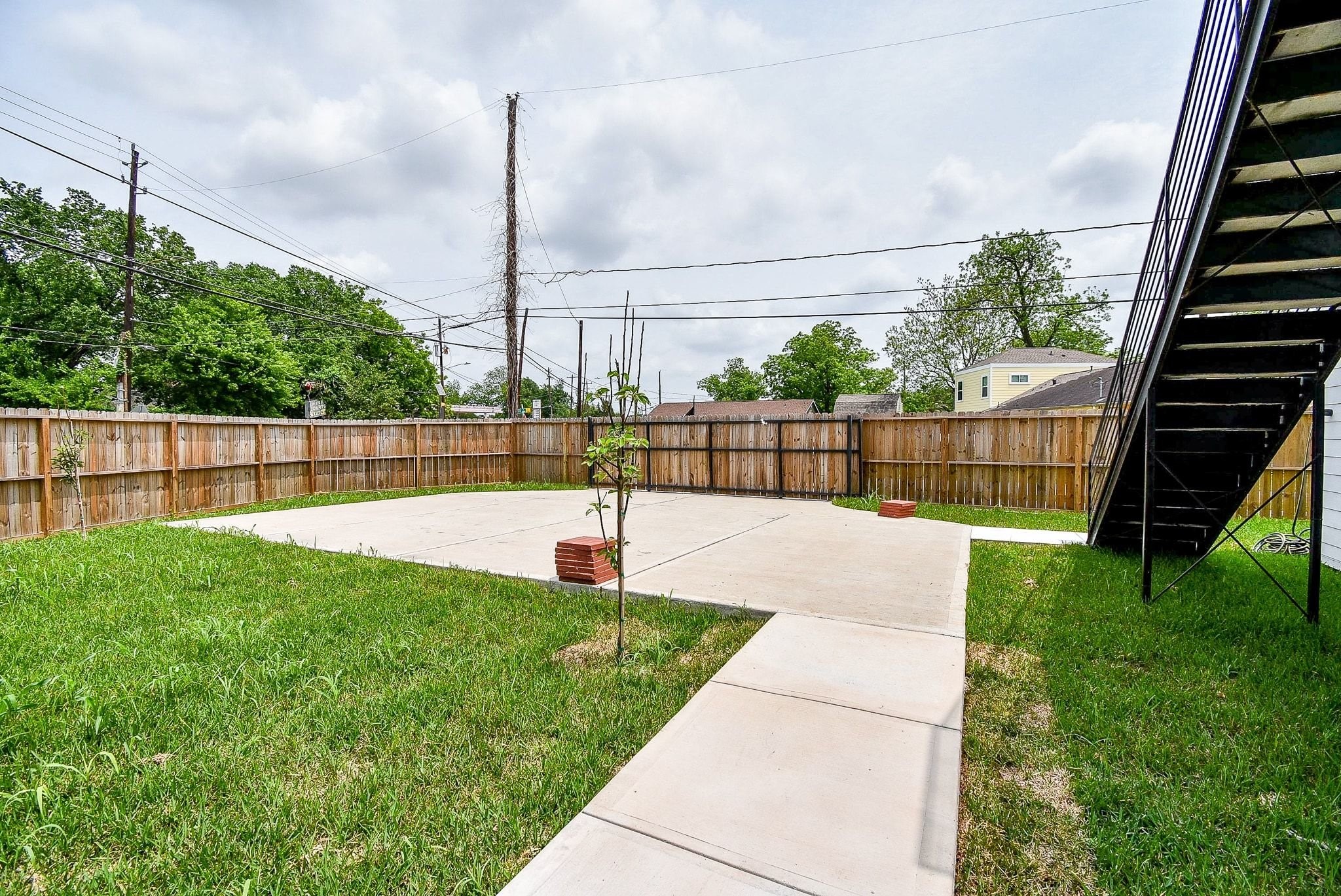 2707 Kirk Street Property Photo 5