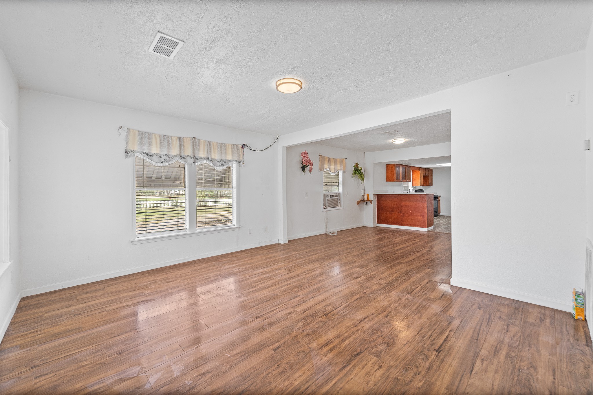 401 Lee Avenue Property Photo 8