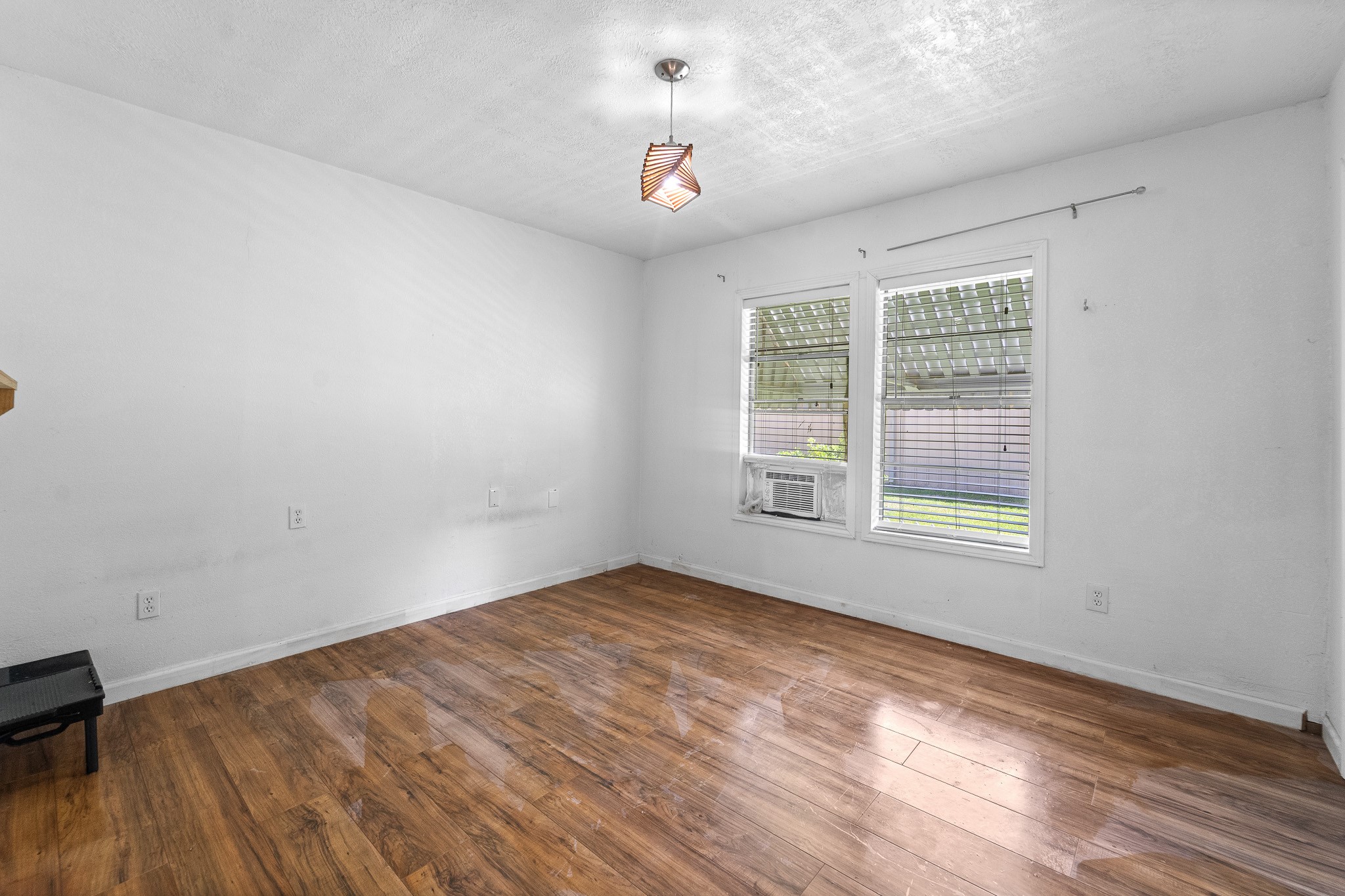401 Lee Avenue Property Photo 16