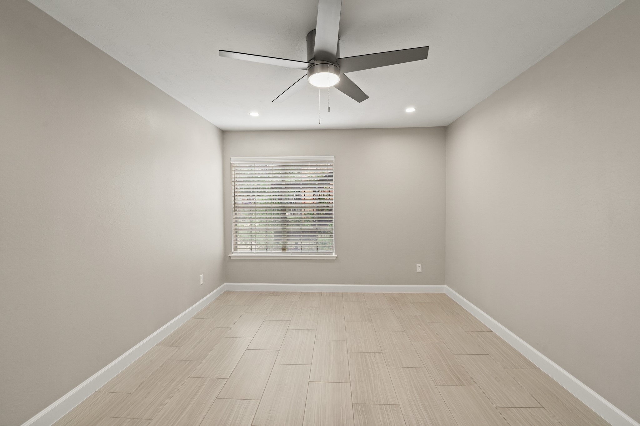 1223 Augusta Drive 21 Property Photo 4