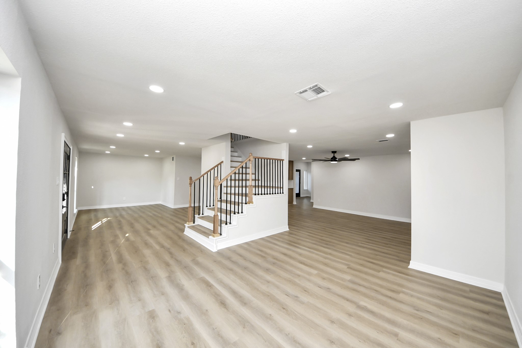 10806 Olympia Drive Property Photo 9