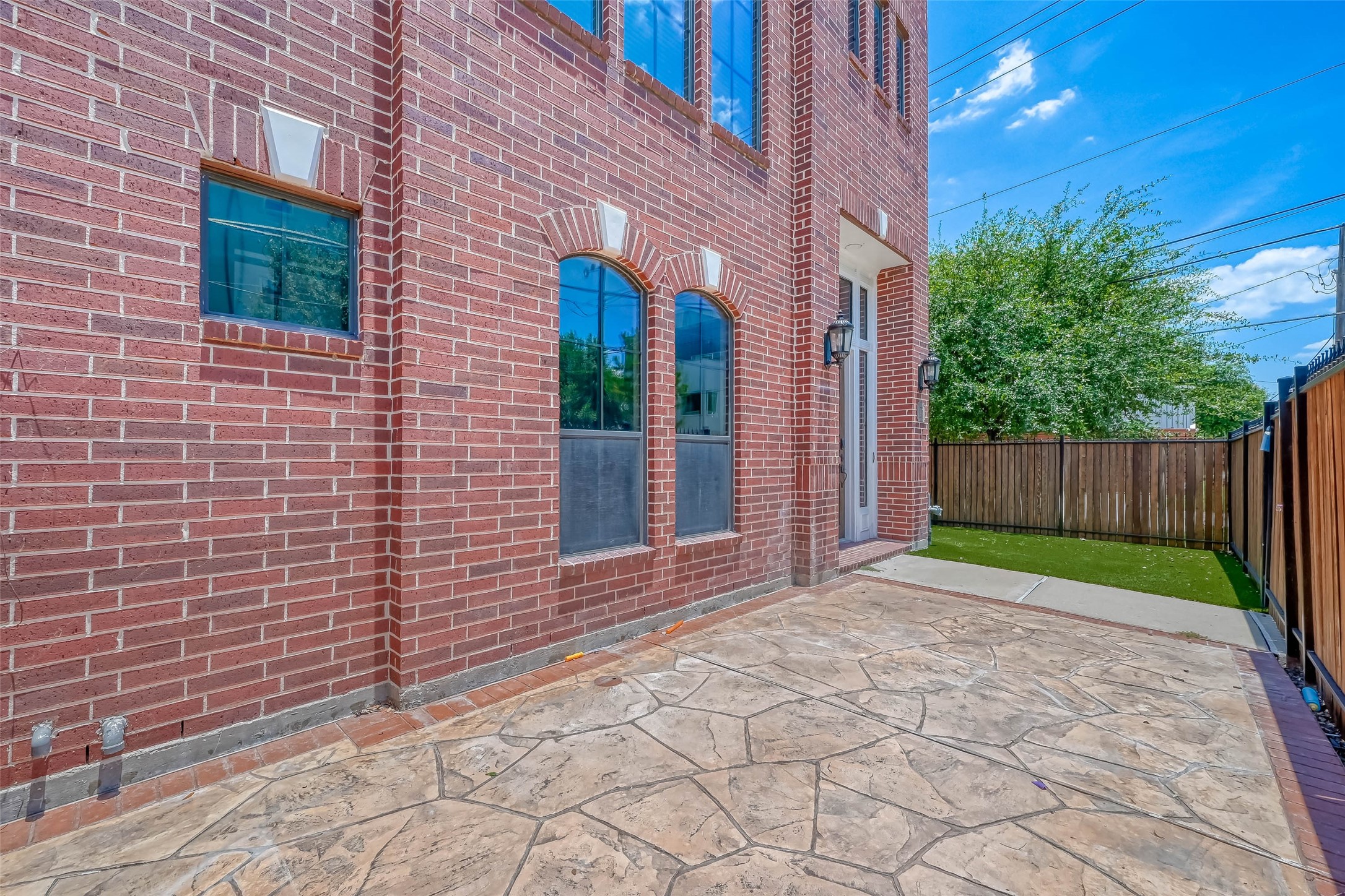 1739 Oakdale Street Property Photo 45