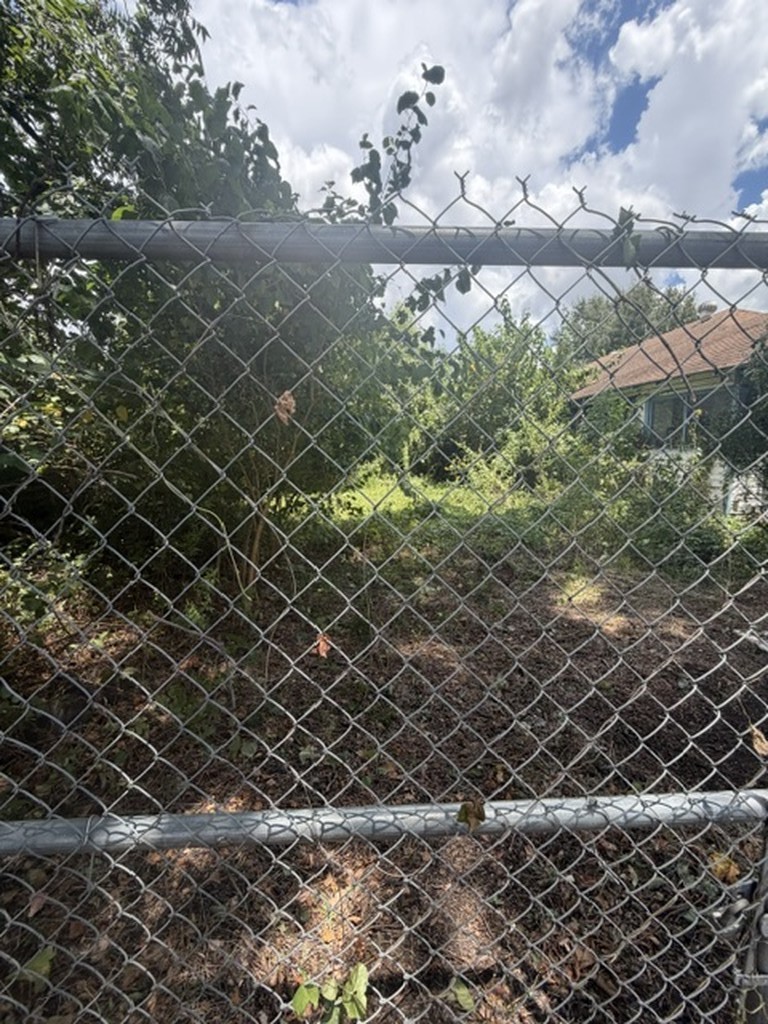 9435 E Avenue I Property Photo 4