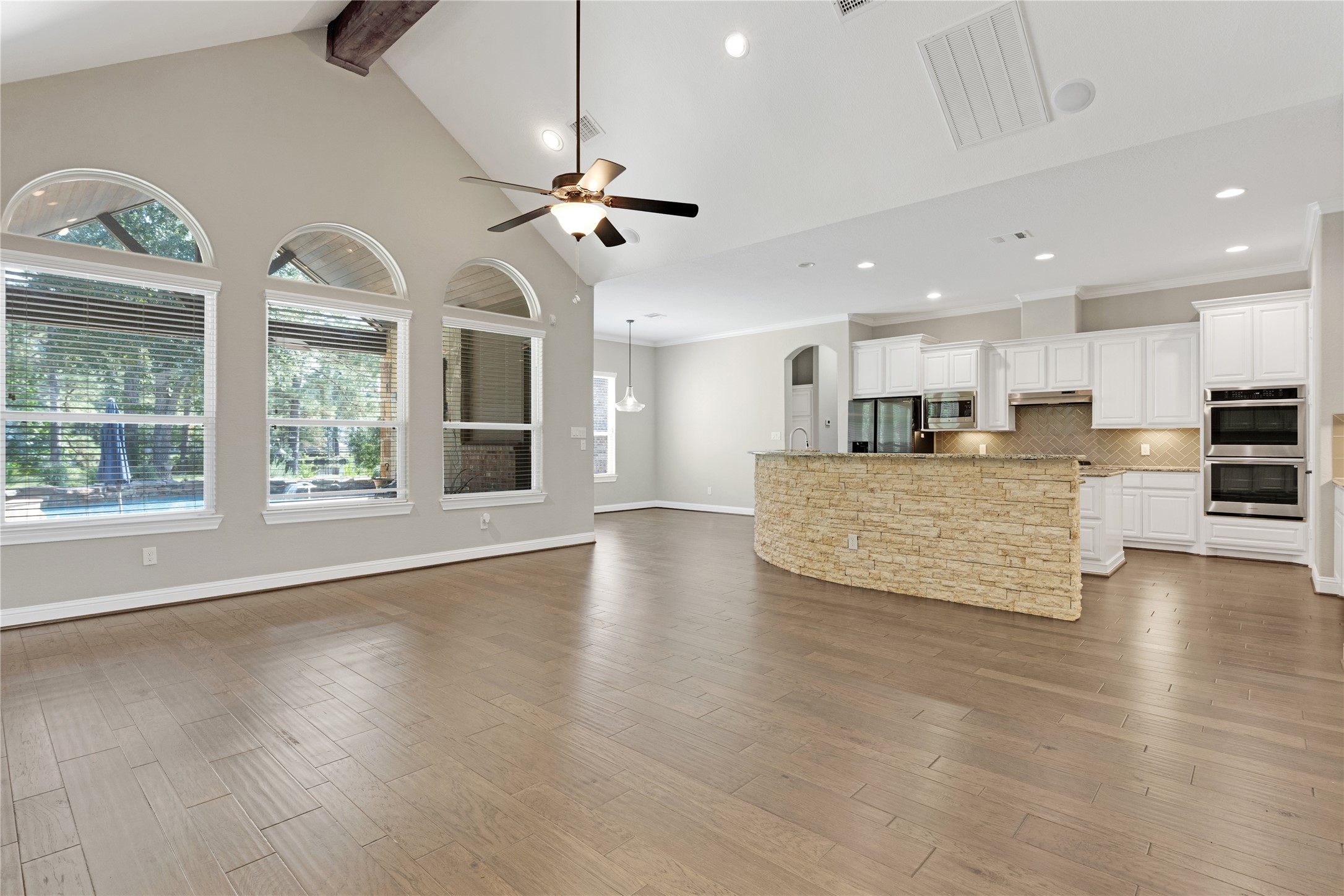 28116 Chuckwagon Trail Property Photo 11