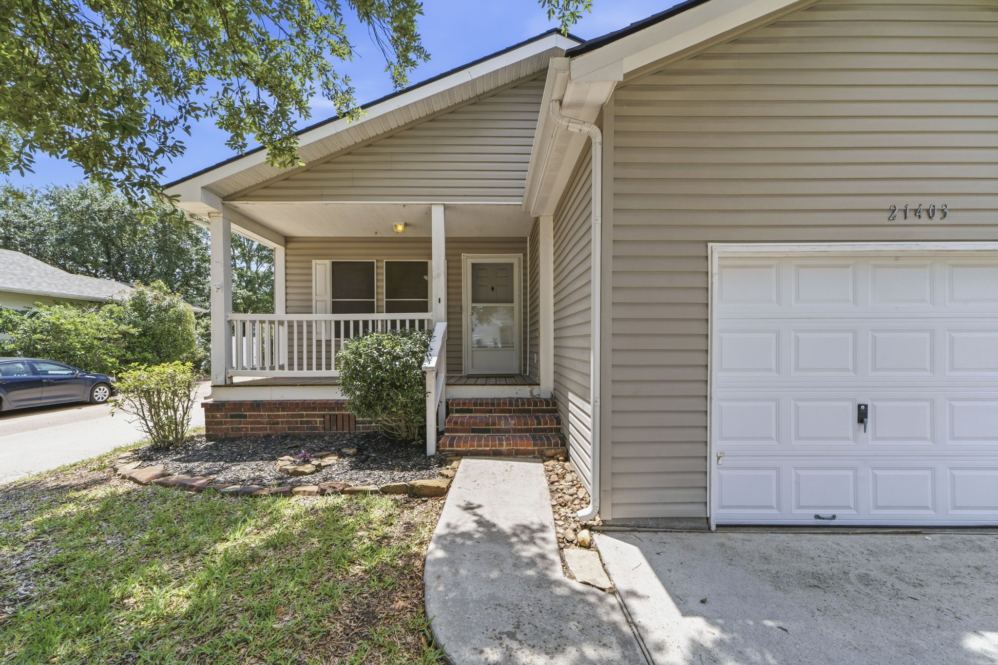 21403 Sweet Grass Lane Property Photo 6