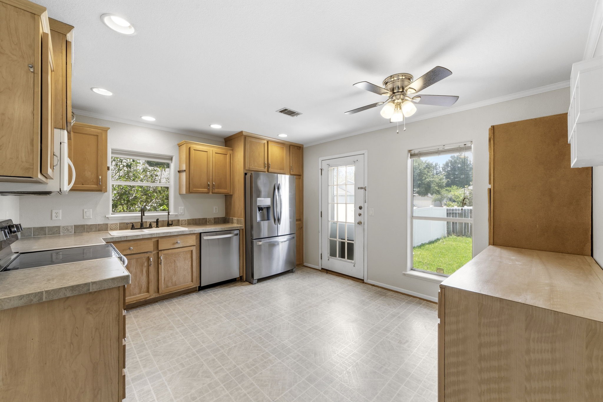 21403 Sweet Grass Lane Property Photo 13