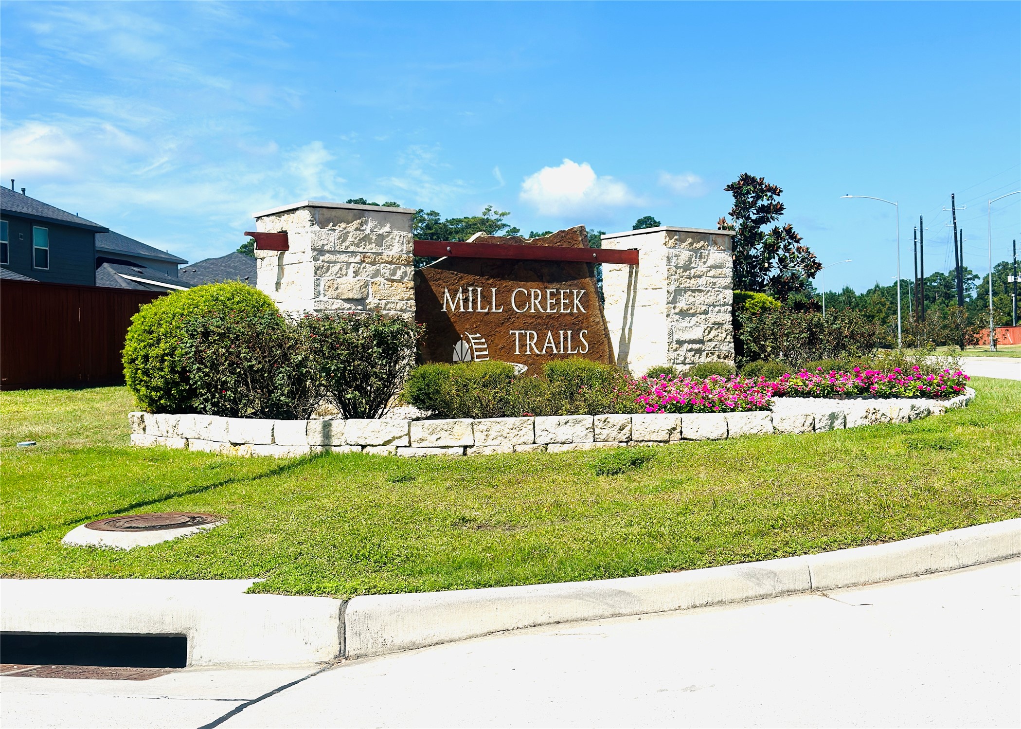 27126 Grey Fox Run Property Photo 2
