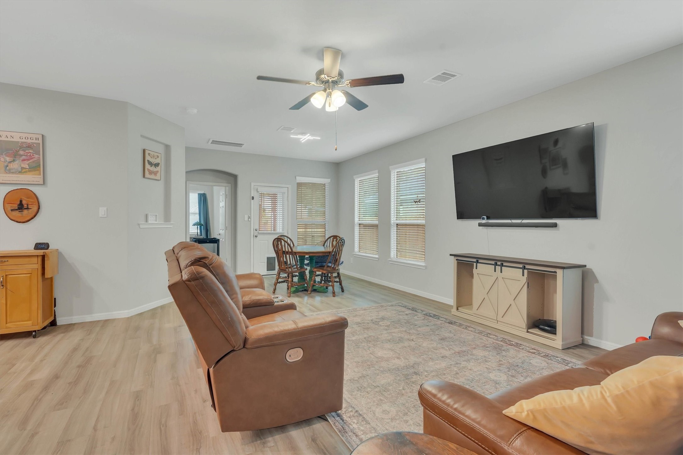 27126 Grey Fox Run Property Photo 7