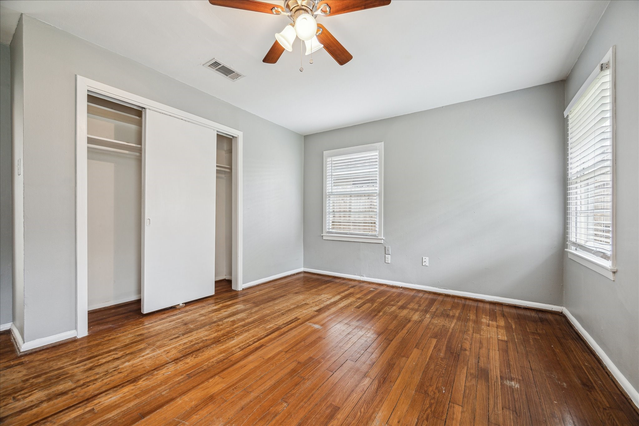 5237 Maple Street Property Photo 13