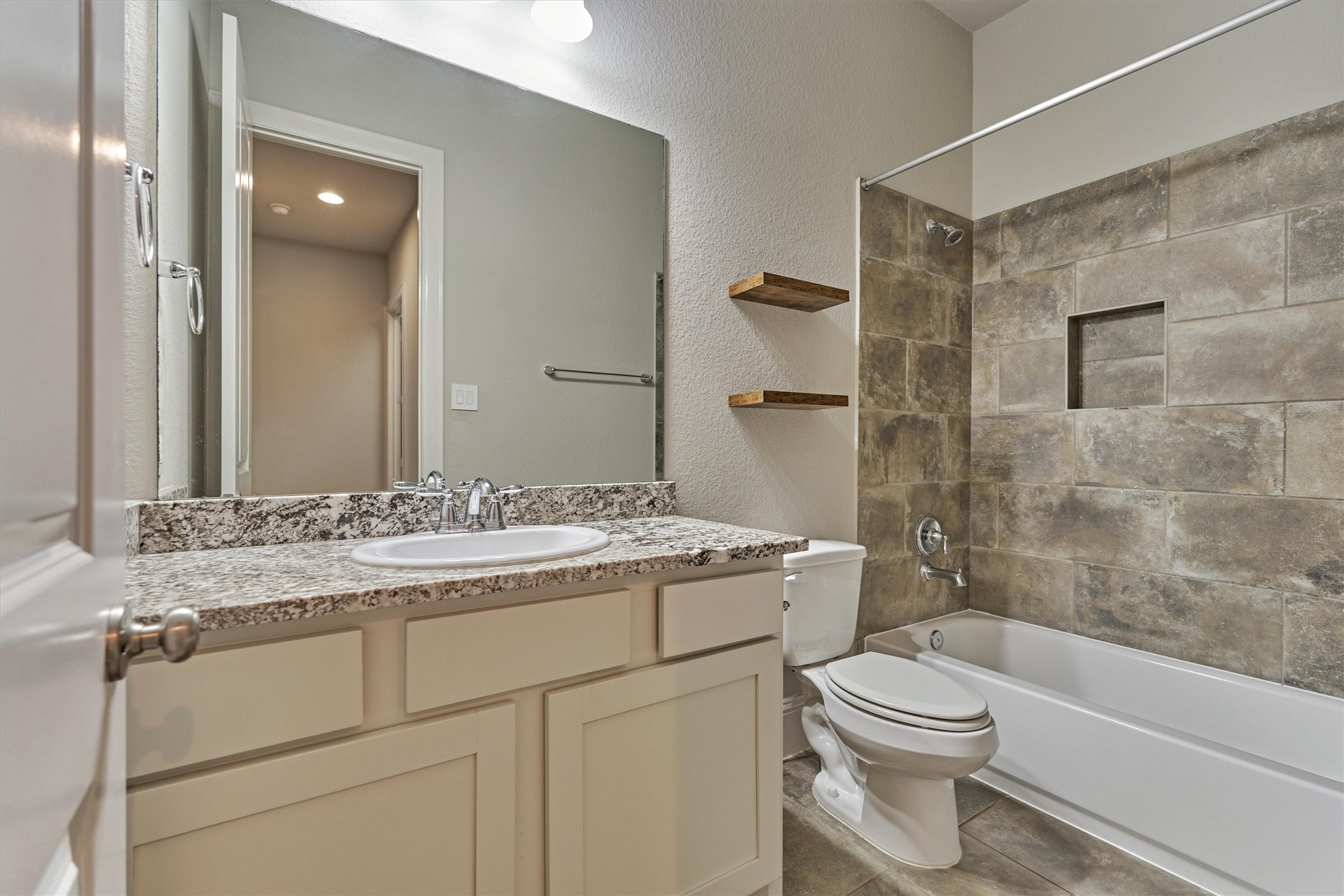 125 Pilazzo Street Property Photo 33