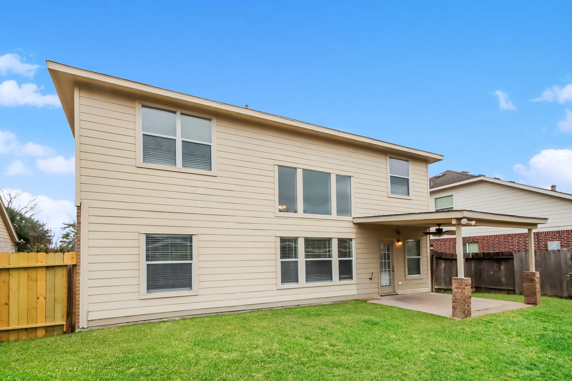 9410 Mustang Park Court Property Photo 15
