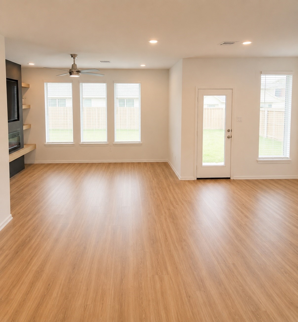 19118 Pegara Manor Dr Drive Property Photo 4