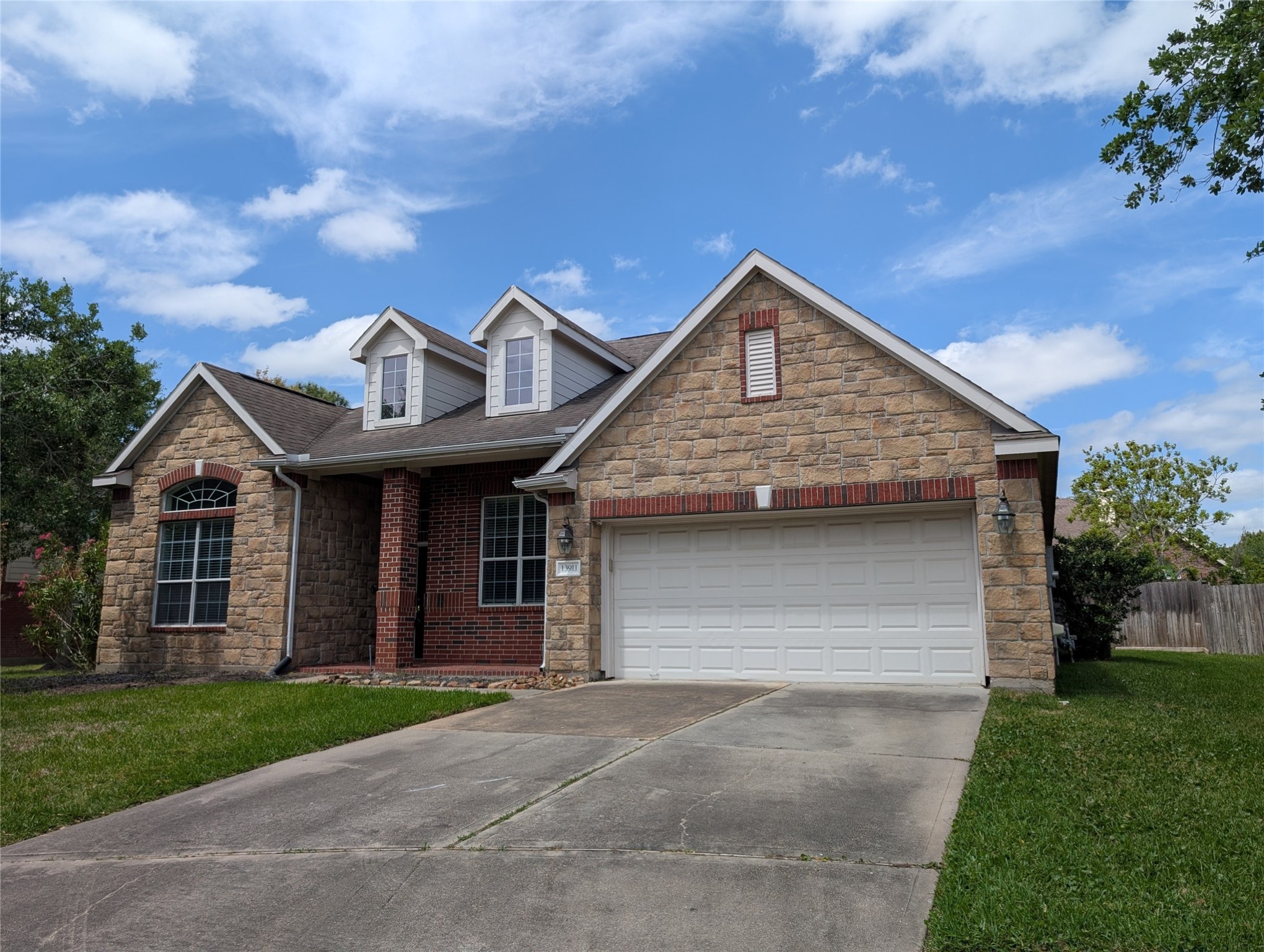 13911 Stonewood Property Photo