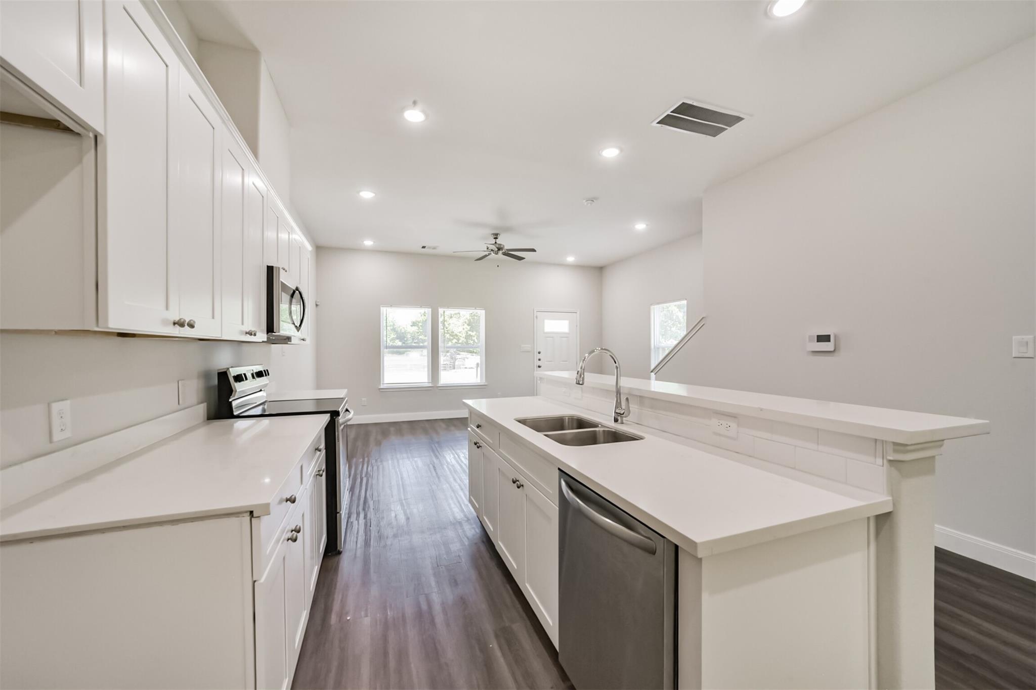5604 Eastland Street, Houston Tx 77028 Property Photo 11