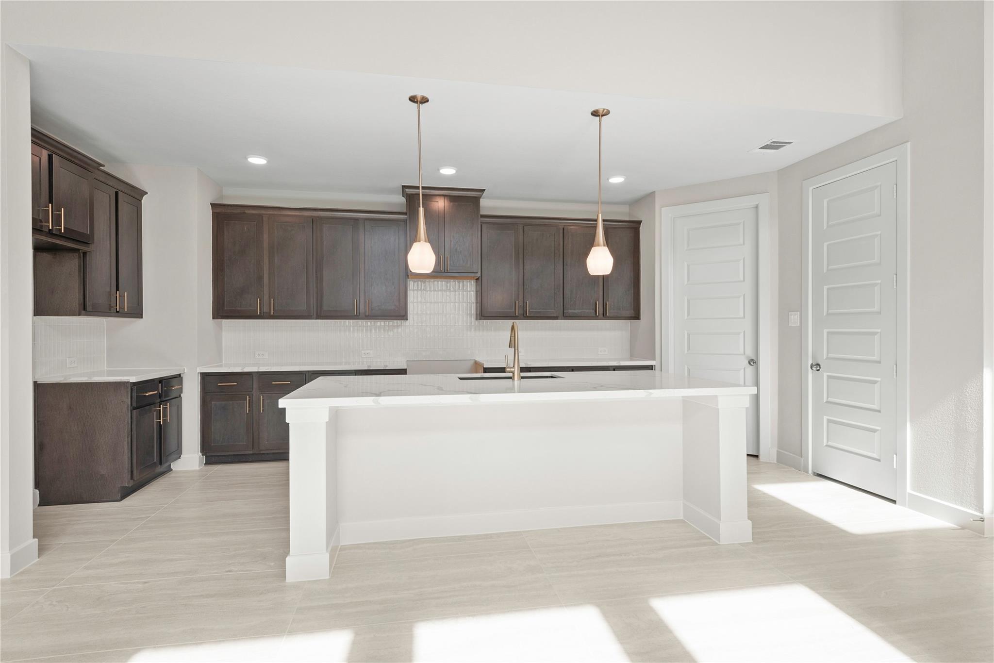 2019 Lobo Court, Montgomery Tx 77316 Property Photo 5