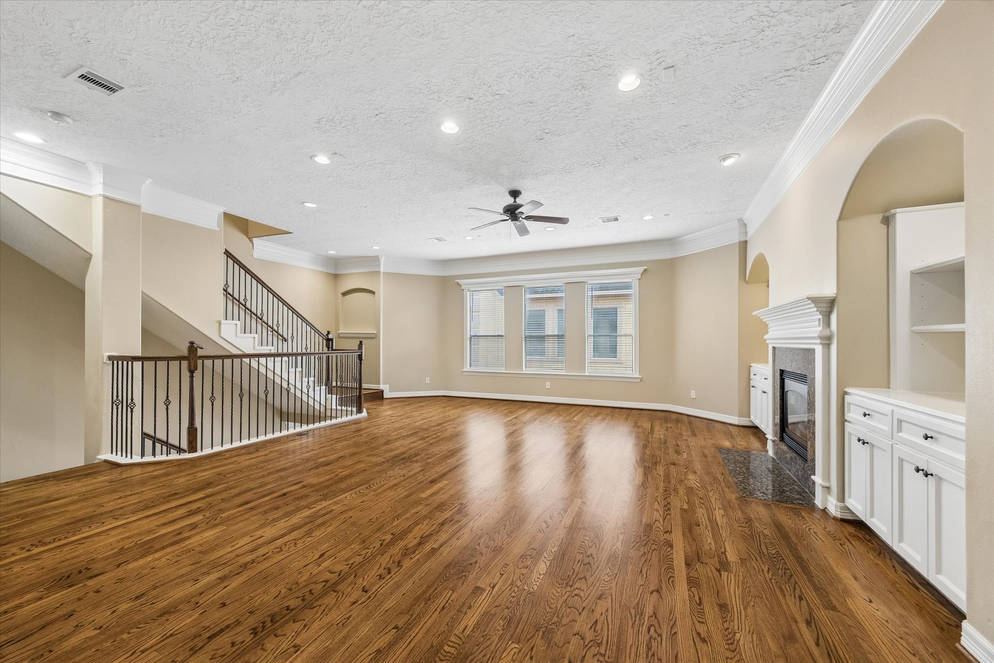 1417 Thompson Street Property Photo 7
