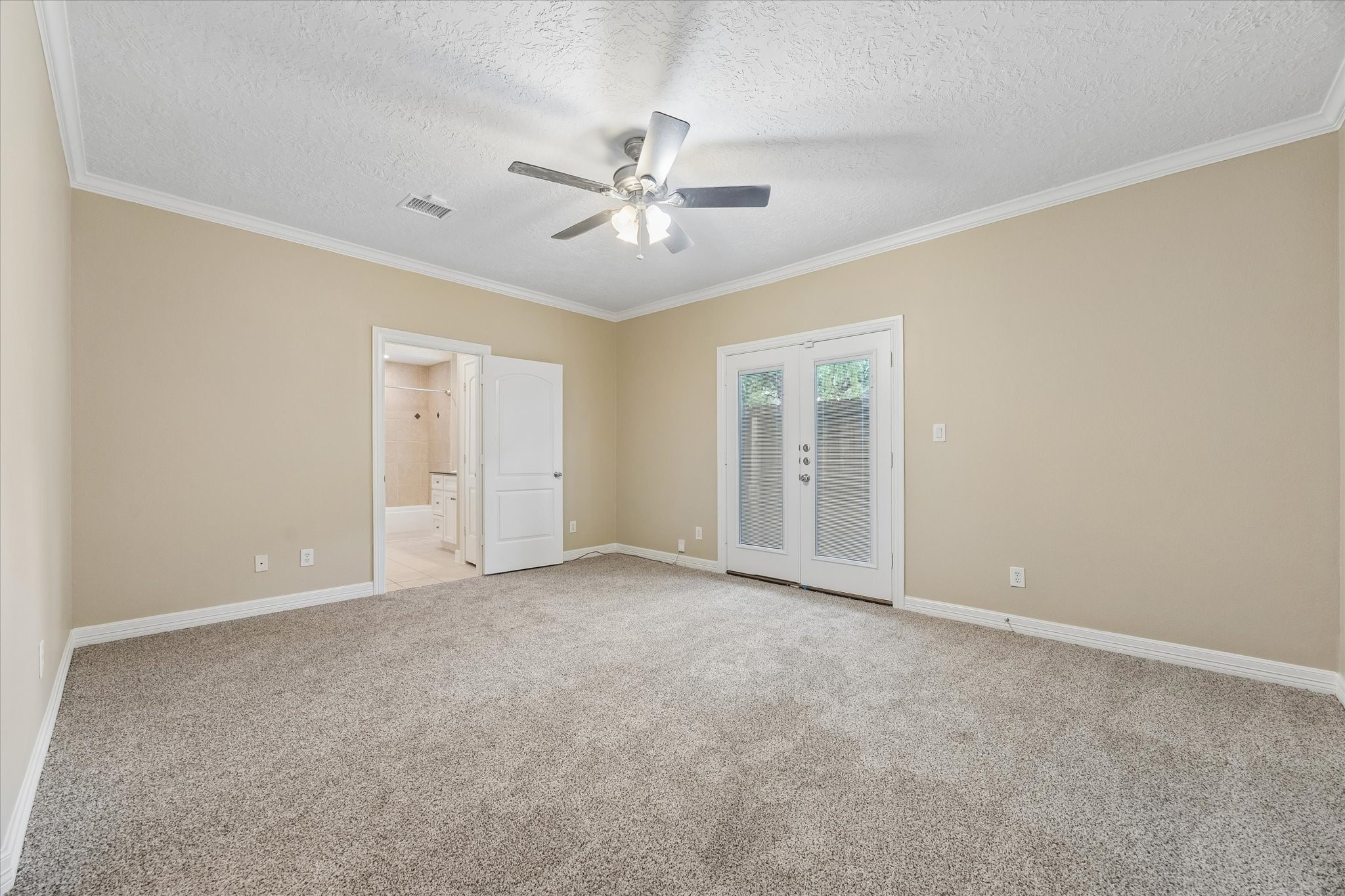 1417 Thompson Street Property Photo 15