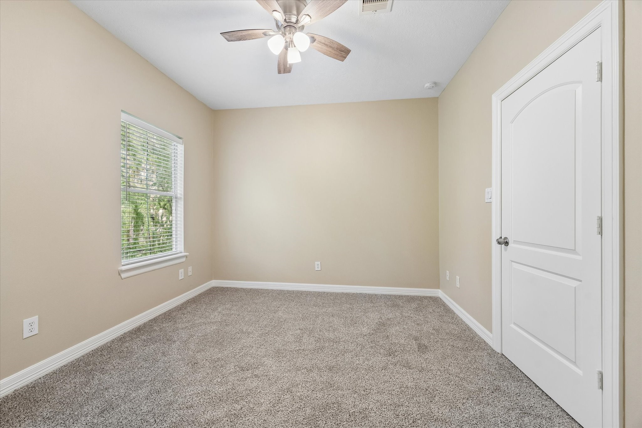 1417 Thompson Street Property Photo 19