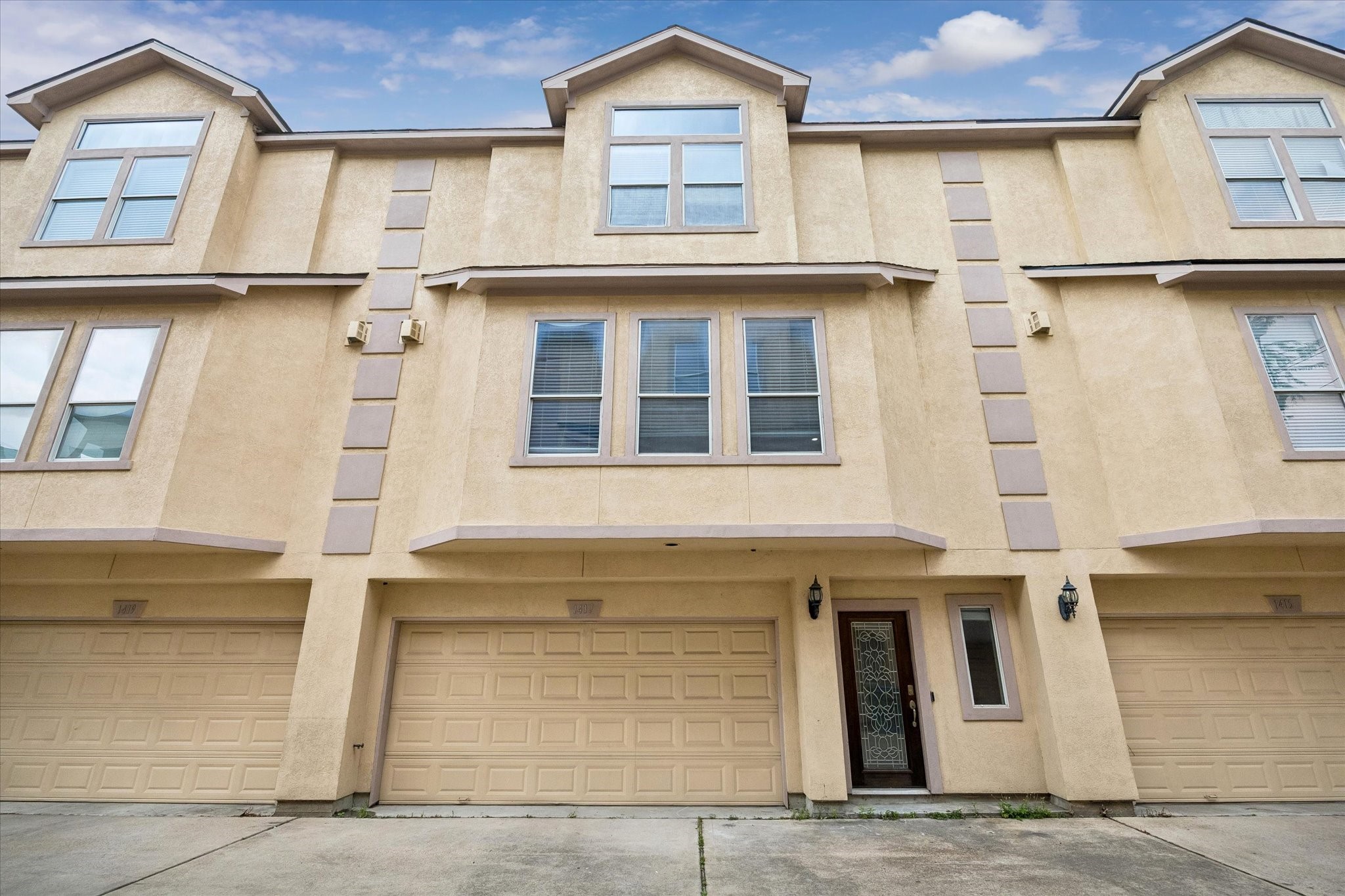 1417 Thompson Street Property Photo 22