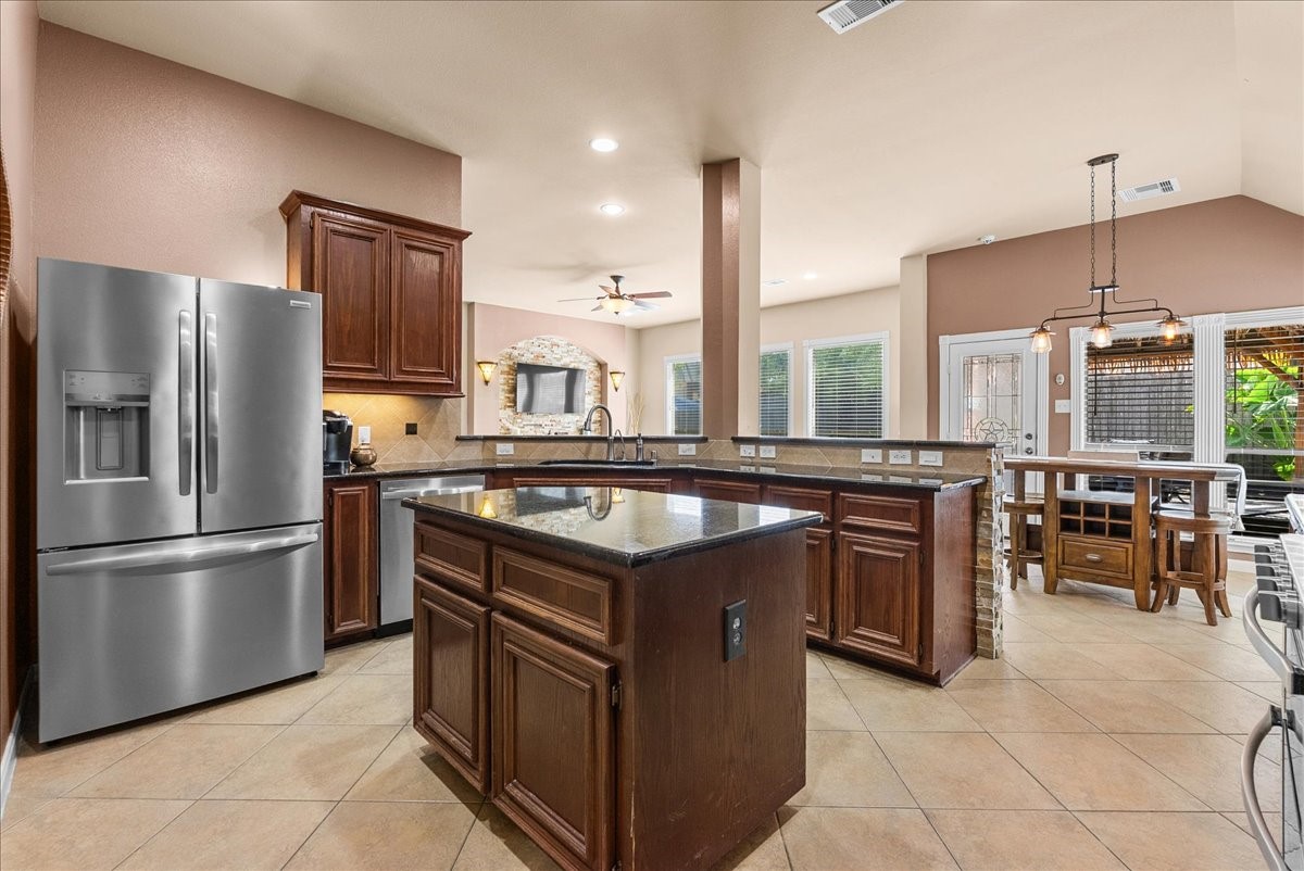 6103 Castle Peak Lane Property Photo 27