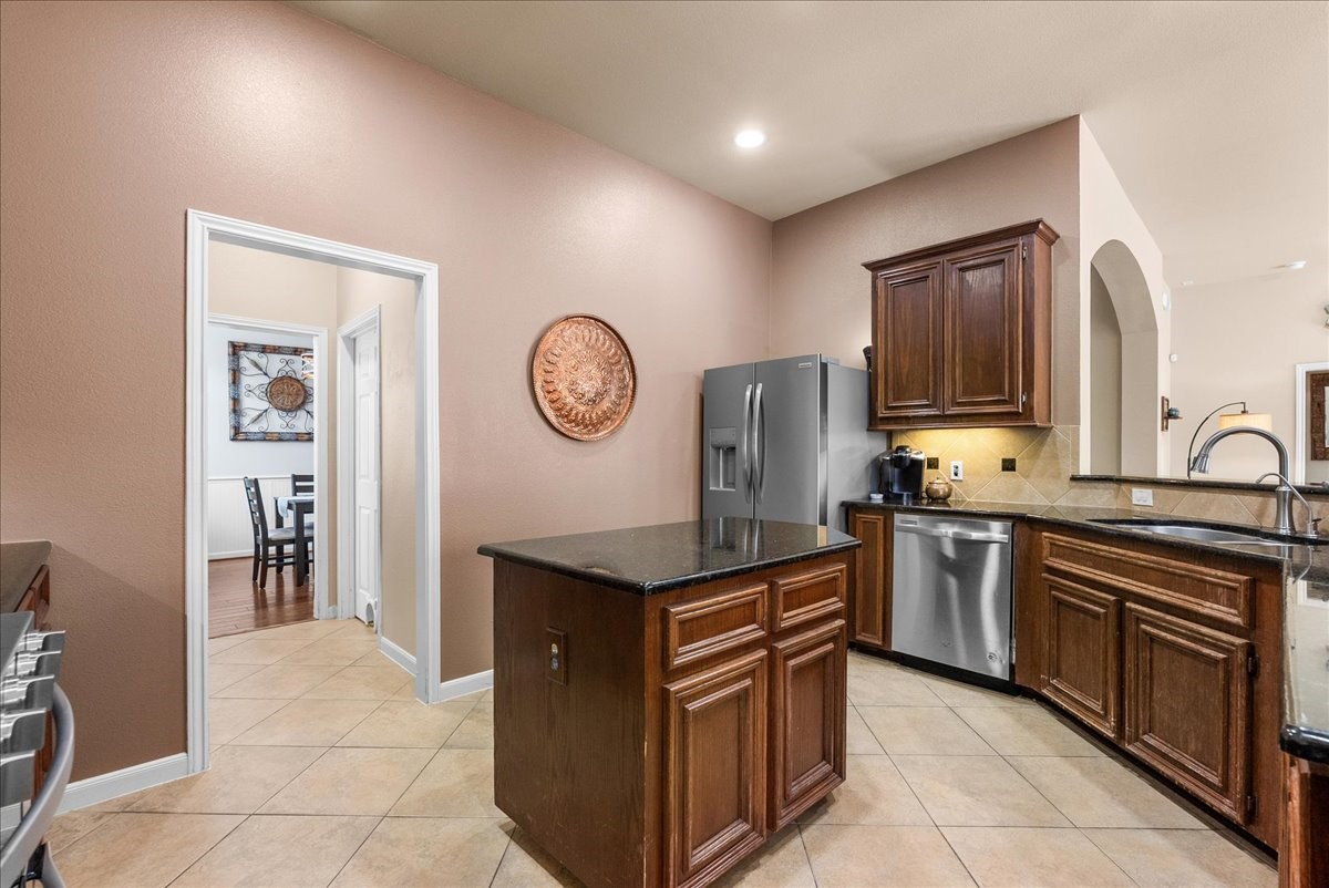6103 Castle Peak Lane Property Photo 28