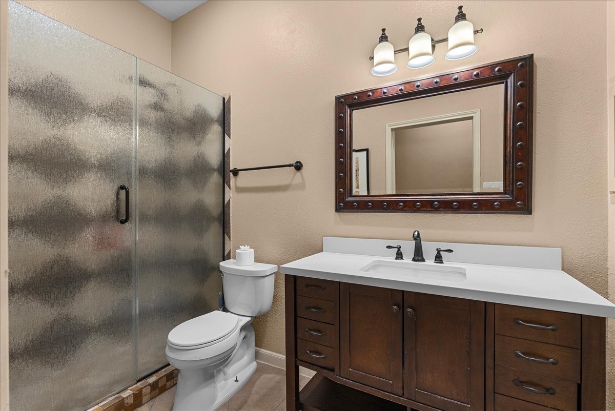 6103 Castle Peak Lane Property Photo 37