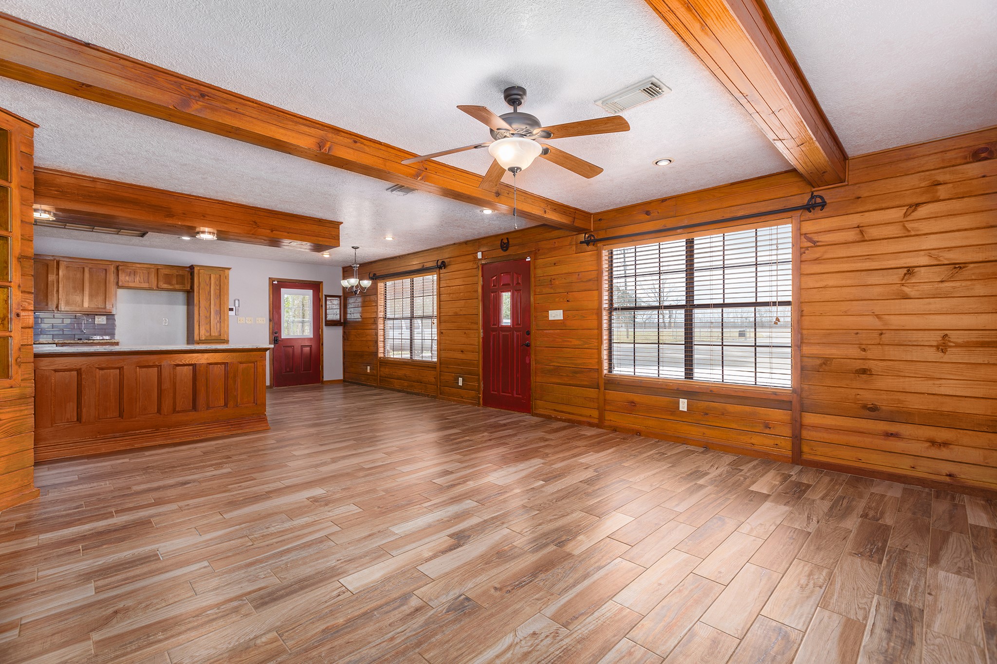 14750 Highway 146 N Property Photo 7