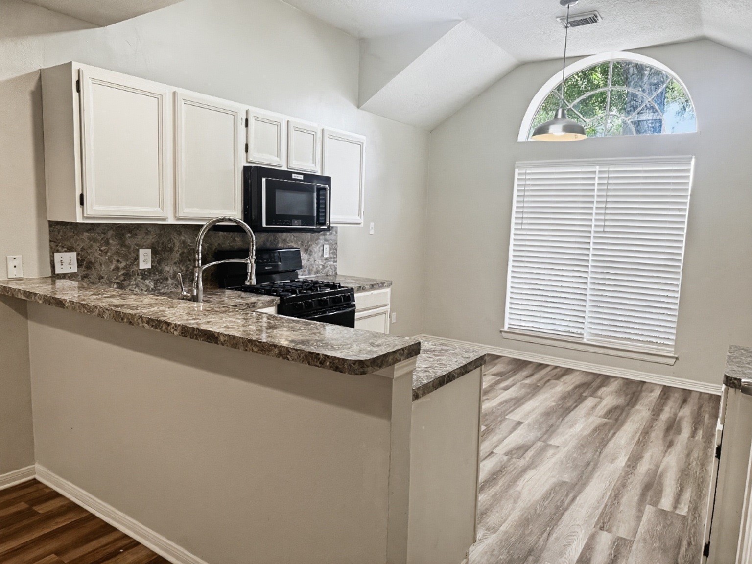 31248 N Head Drive Property Photo 14