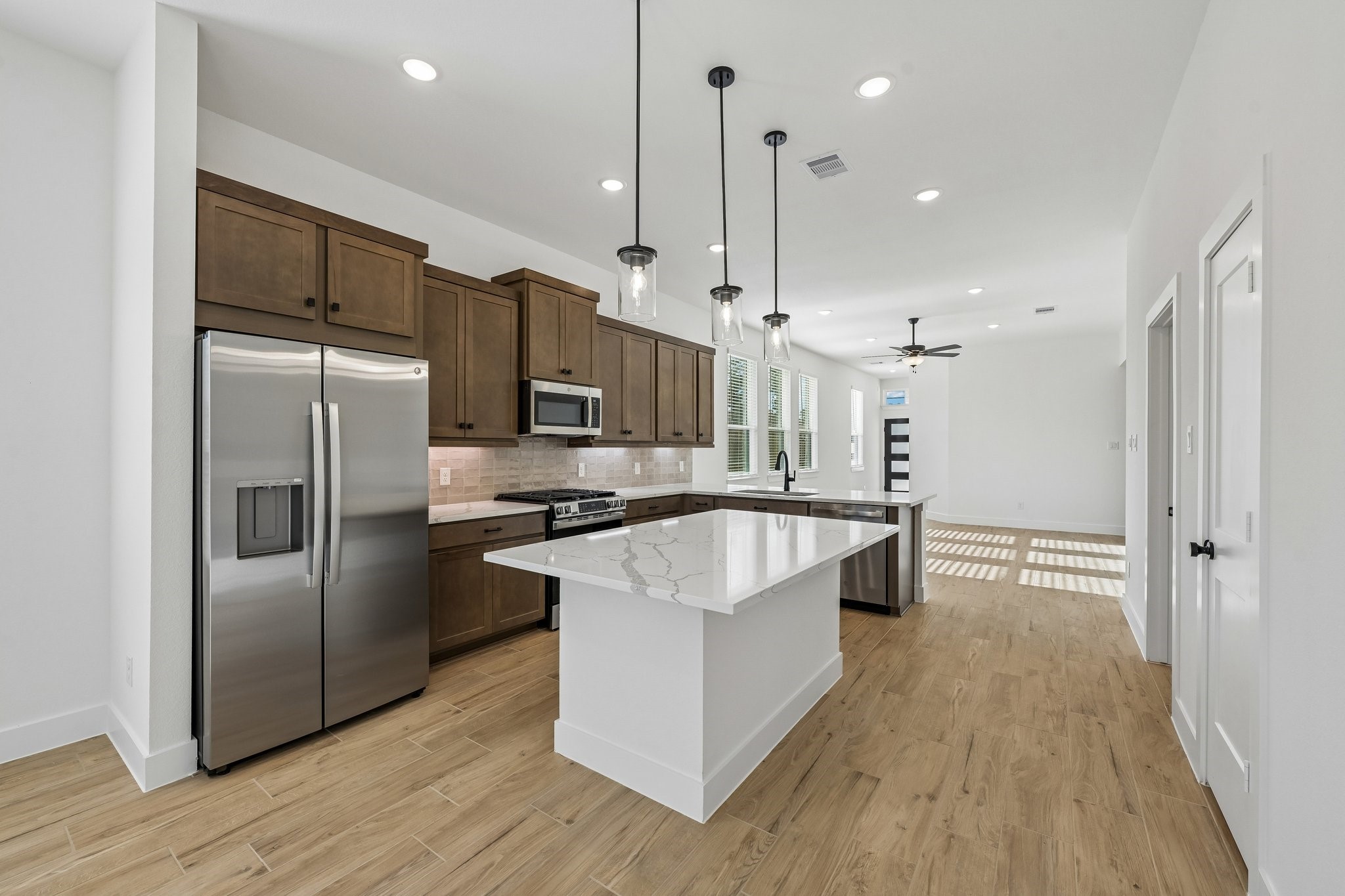 12802 Meadow Wind Way Property Photo 3