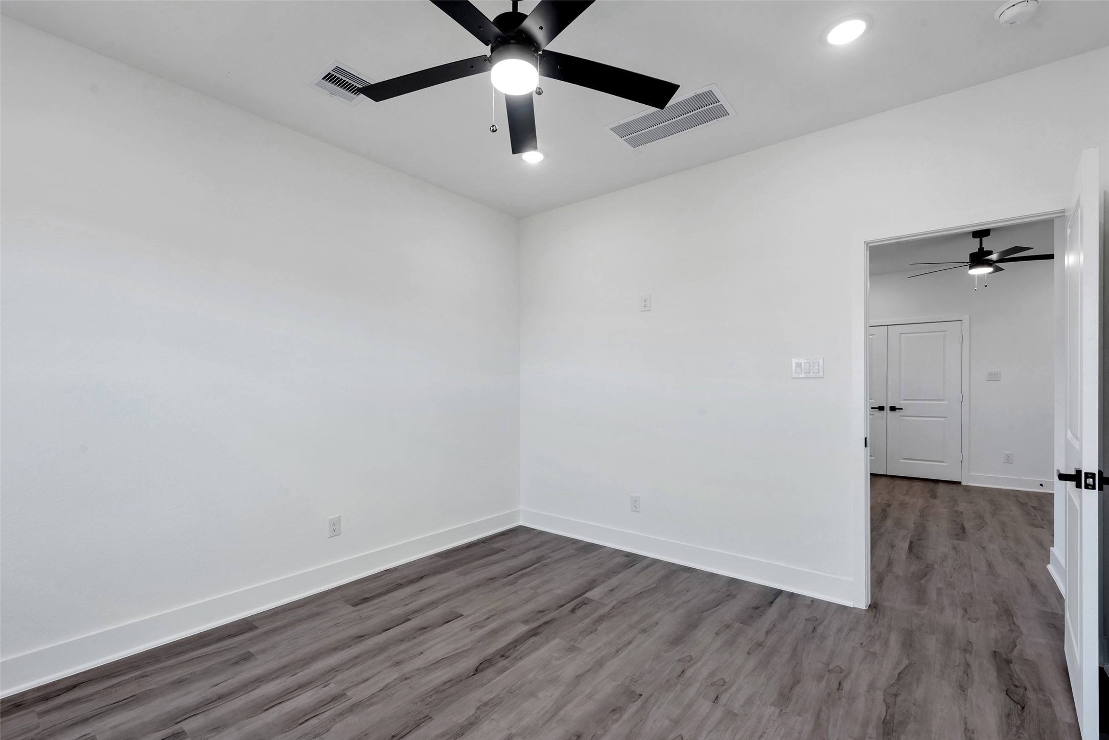 8328 Corinth Street B Property Photo 9
