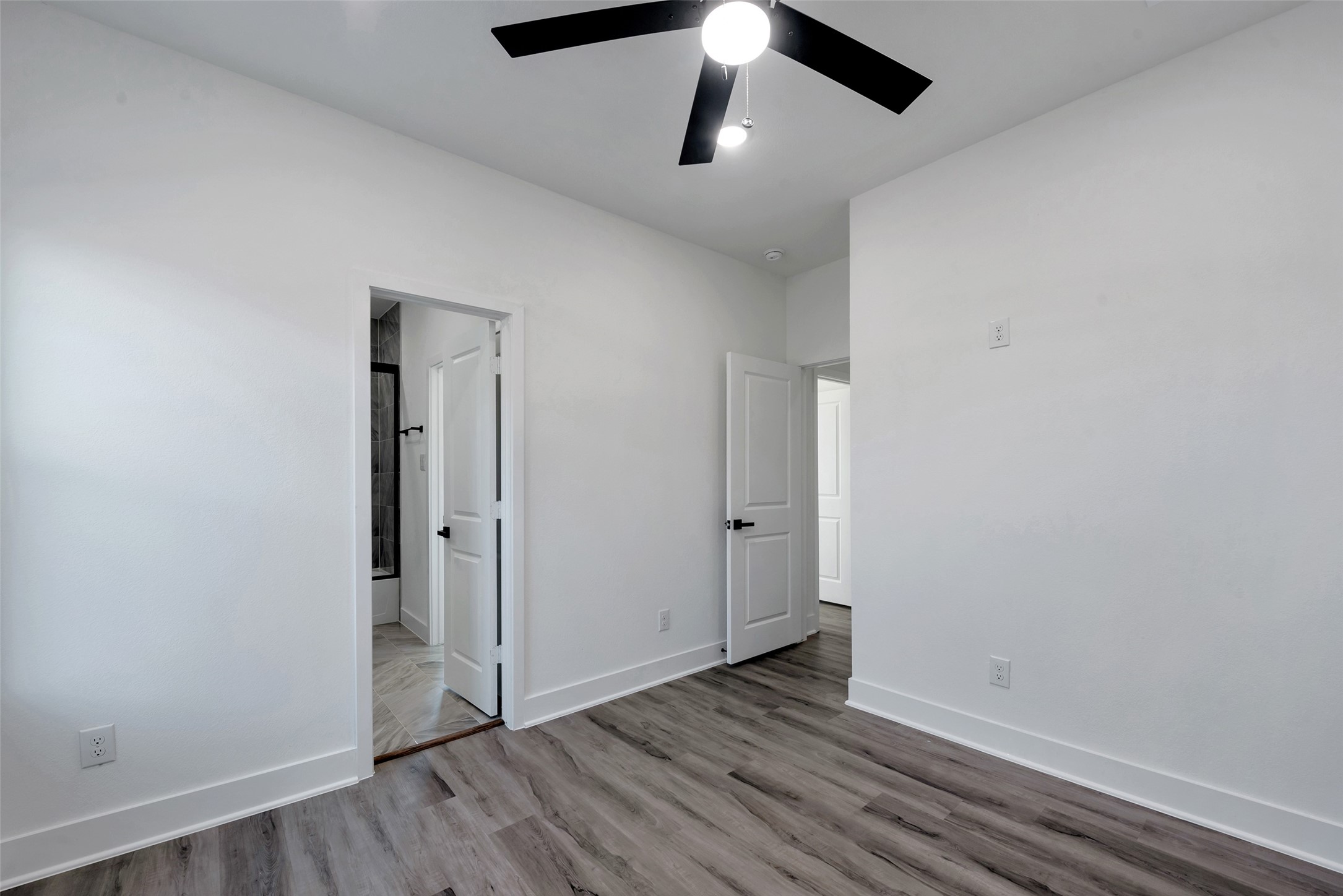 8328 Corinth Street B Property Photo 12