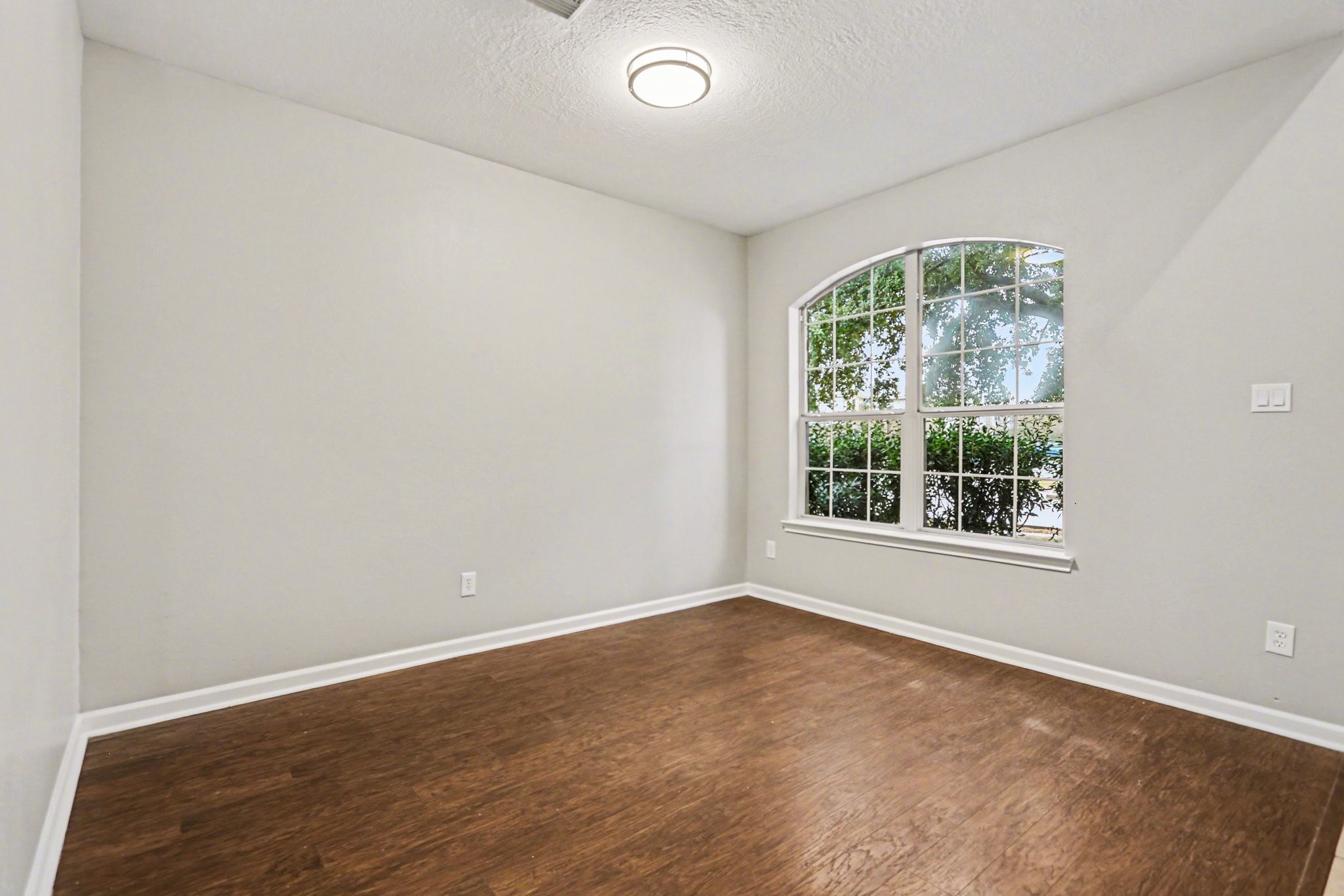4502 Marquis Avenue Property Photo 10