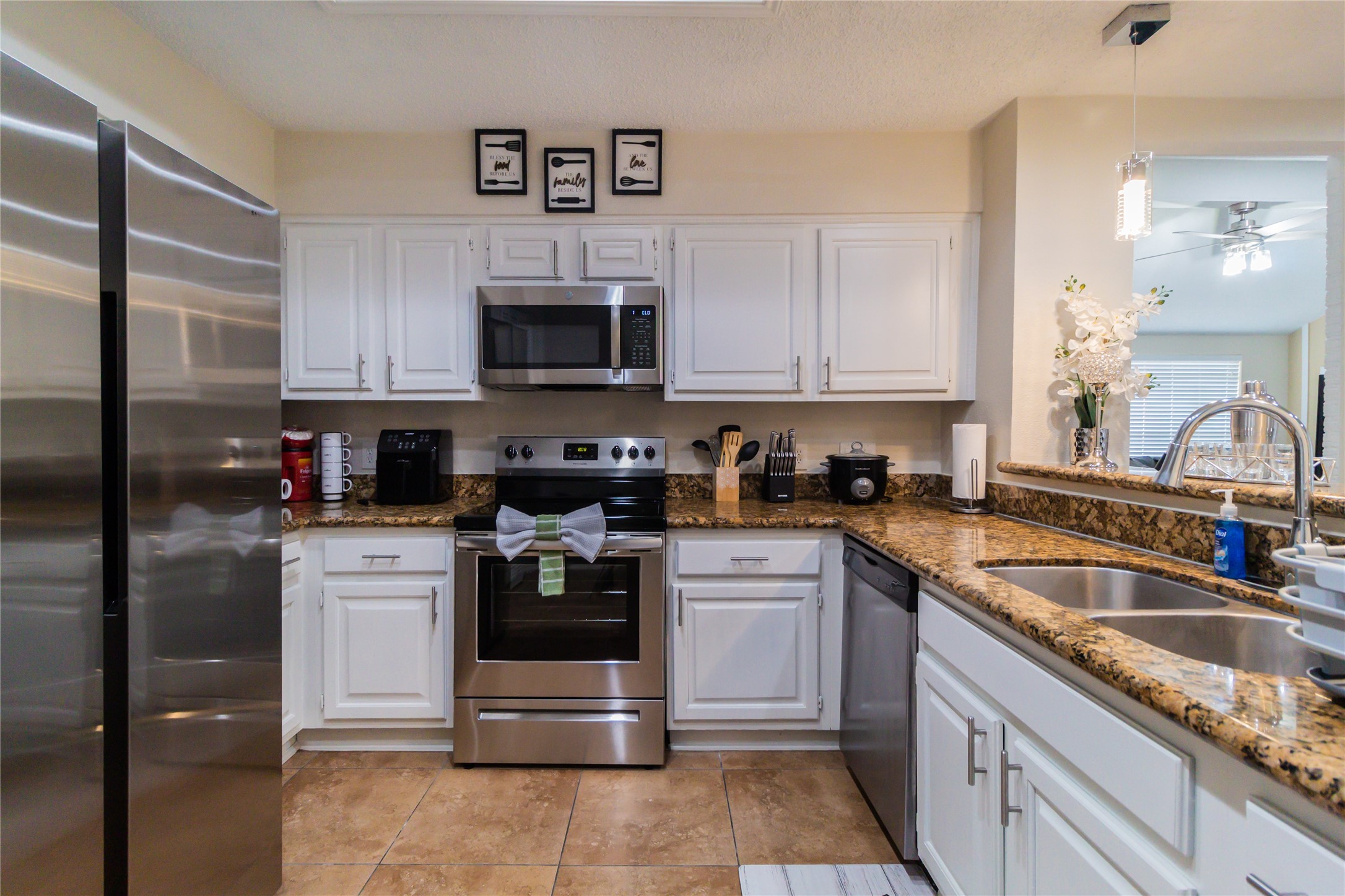 2922 Shadow Trail Drive Property Photo 5