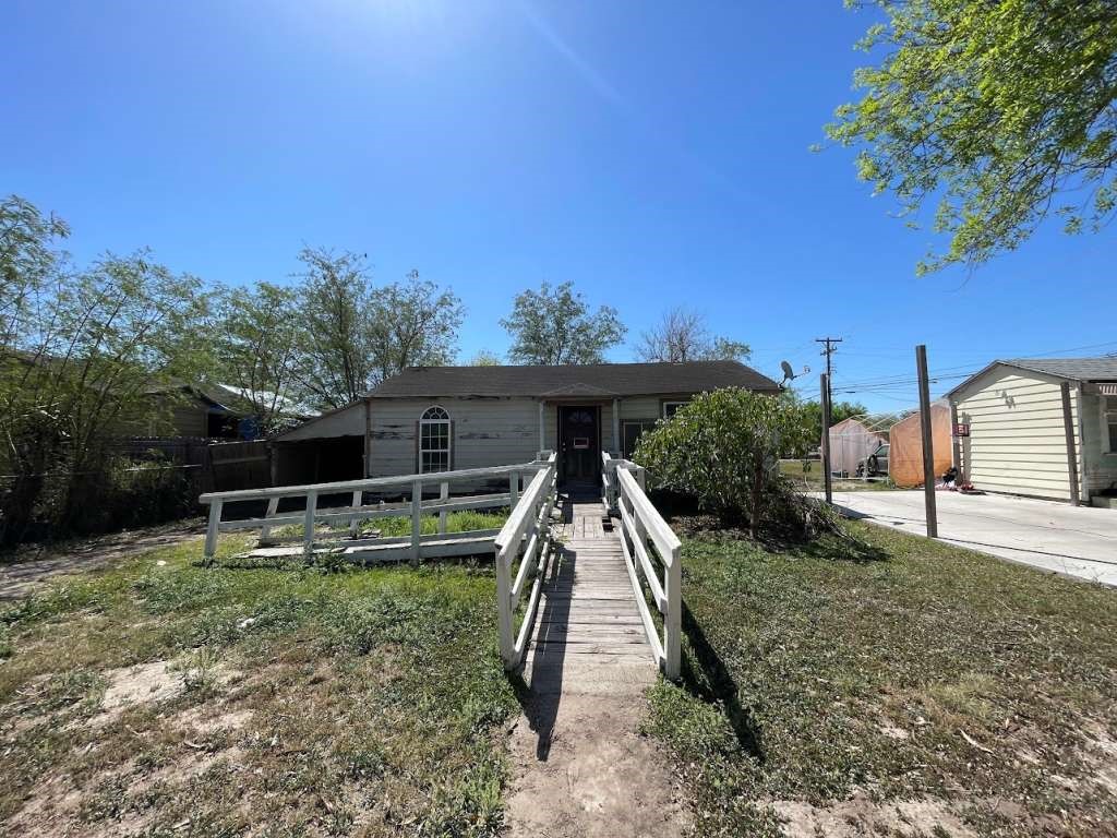 1017 W Buchanan Street Property Photo 1